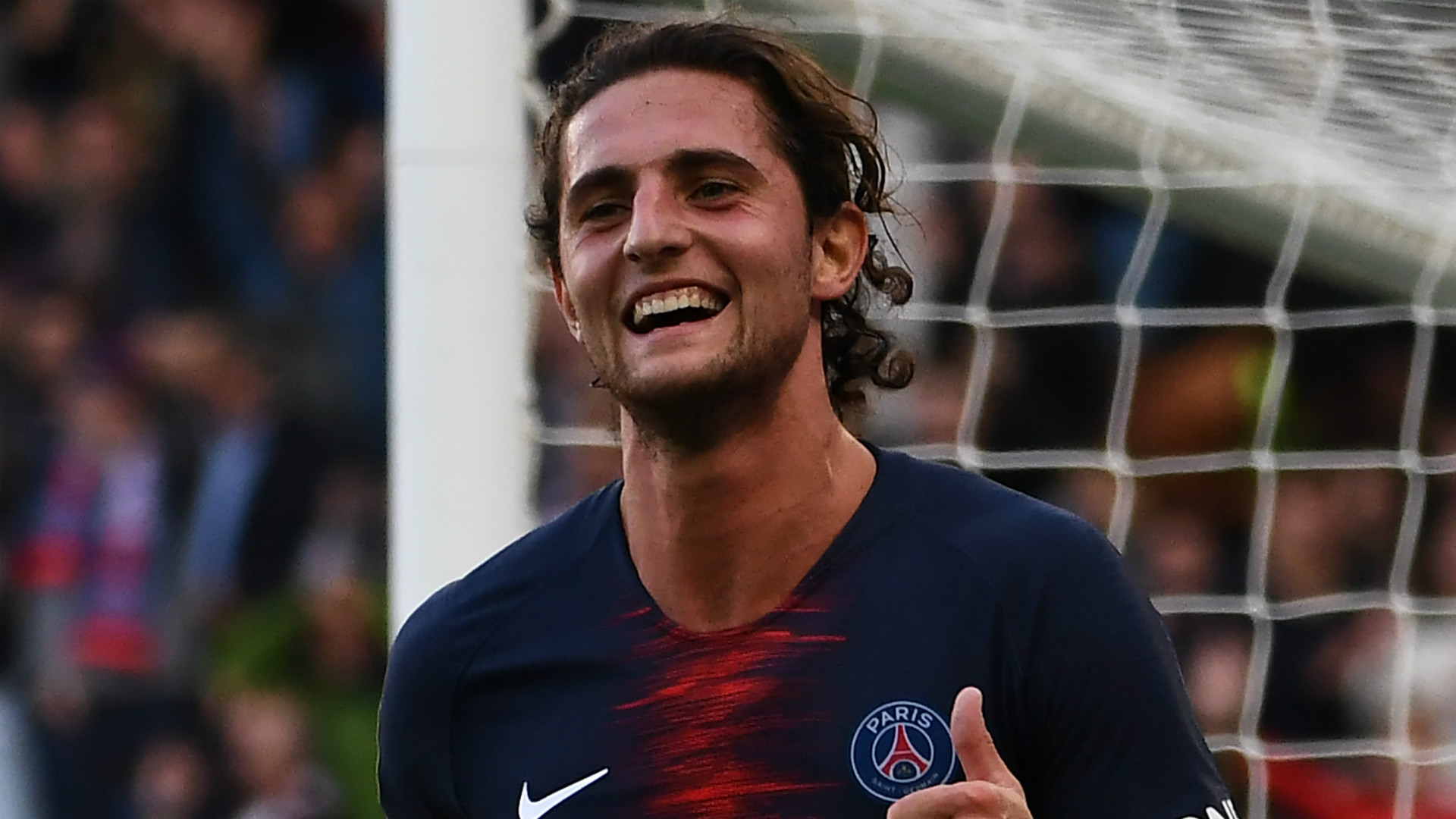 Adrien Rabot est allé faire la fête en boîte de nuit après la défaite du PSG !