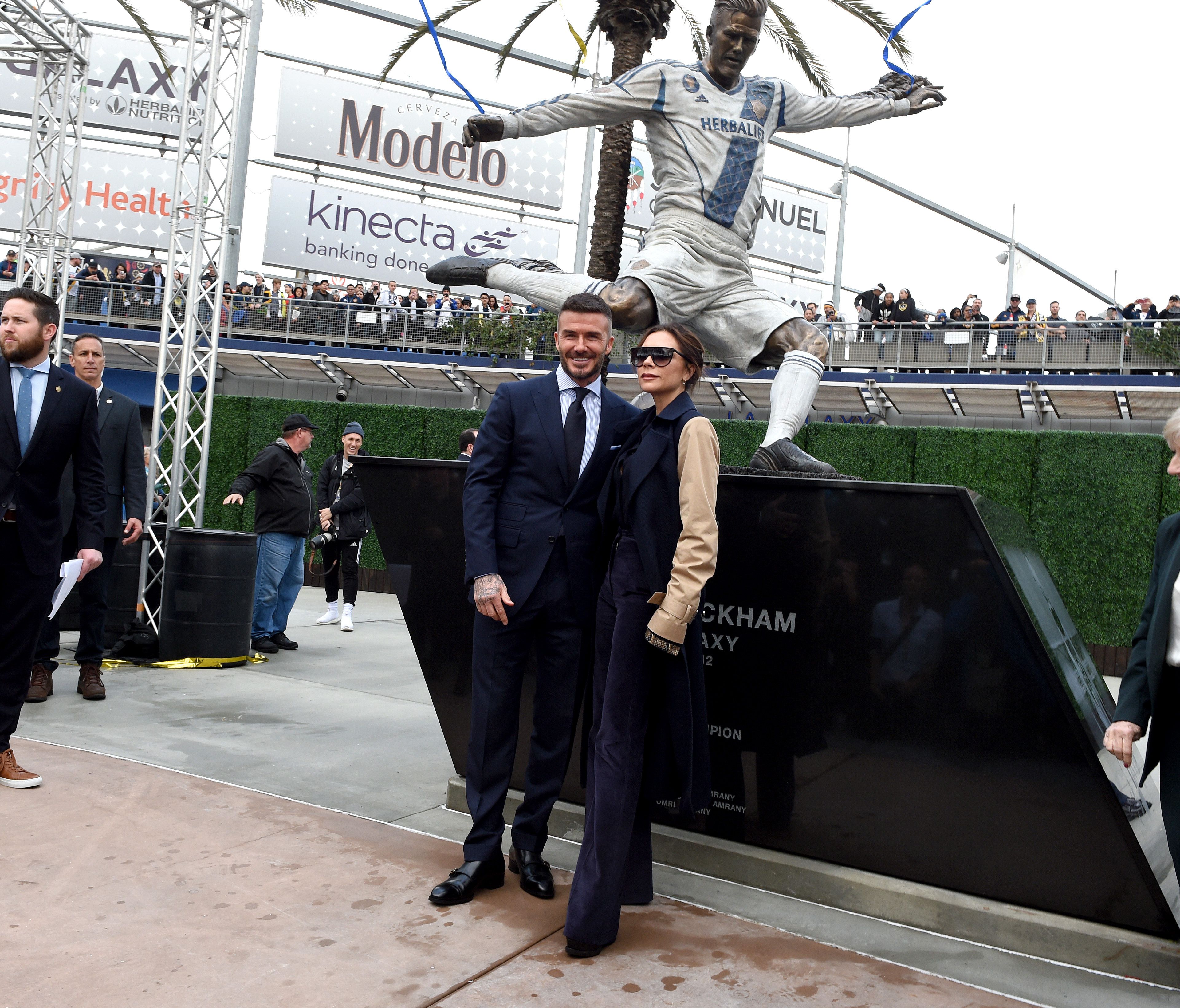 David Beckham a sa statue devant le stade du LA Galaxy