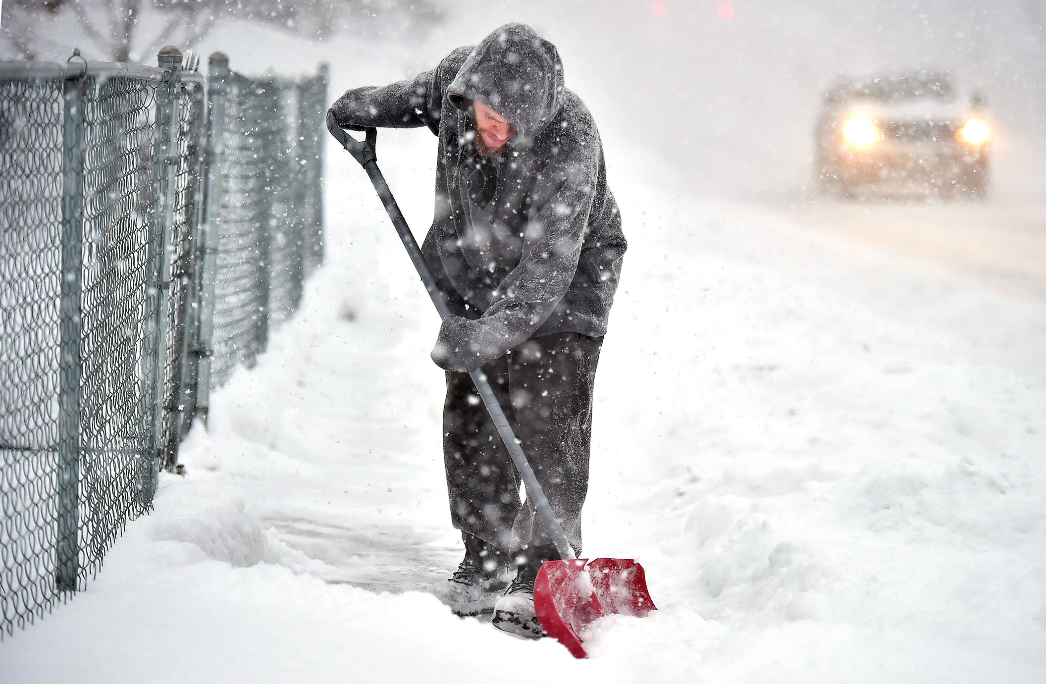 Canada : bloqué chez lui pendant des semaines à cause de la neige