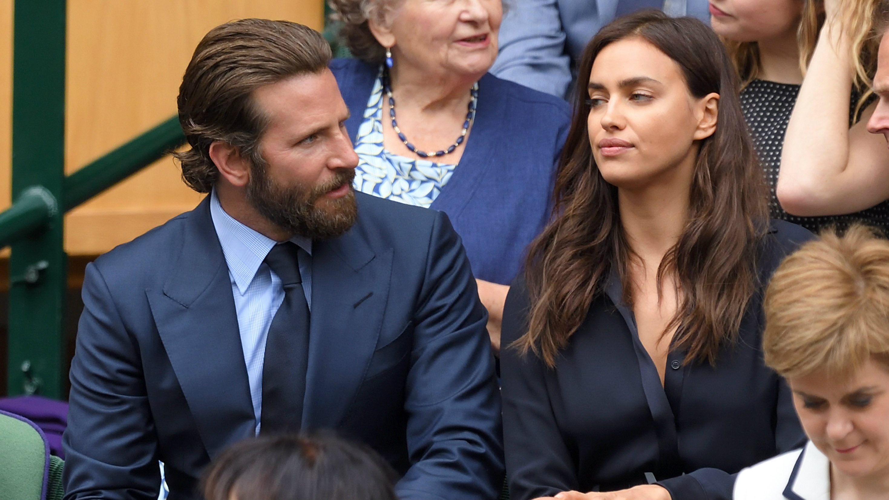 Irina Shayk en froid avec Bradley Cooper ? Les indices lourds de sens