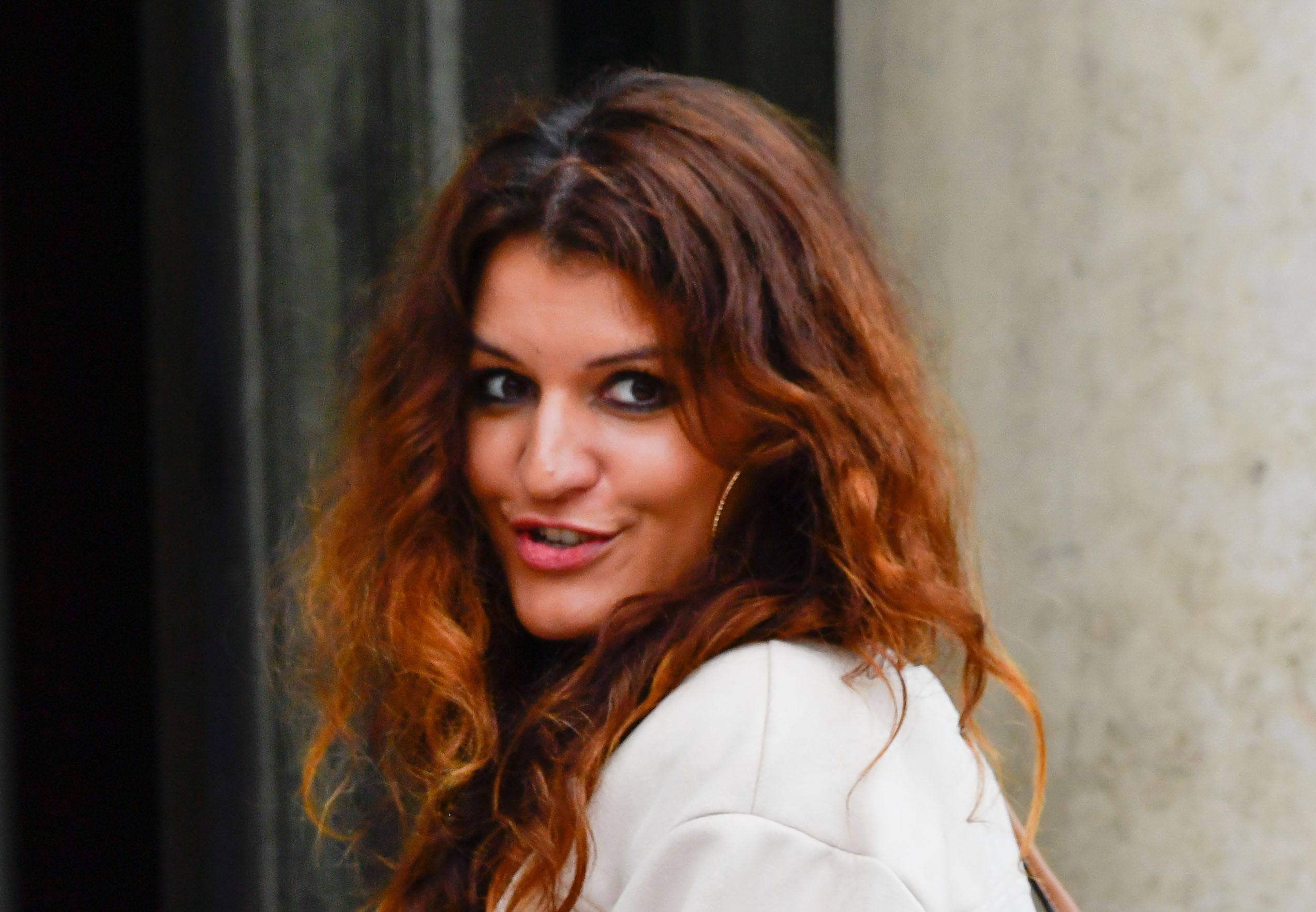 Marlène Schiappa défend le droit d'Emily Ratajkowski à poser en string