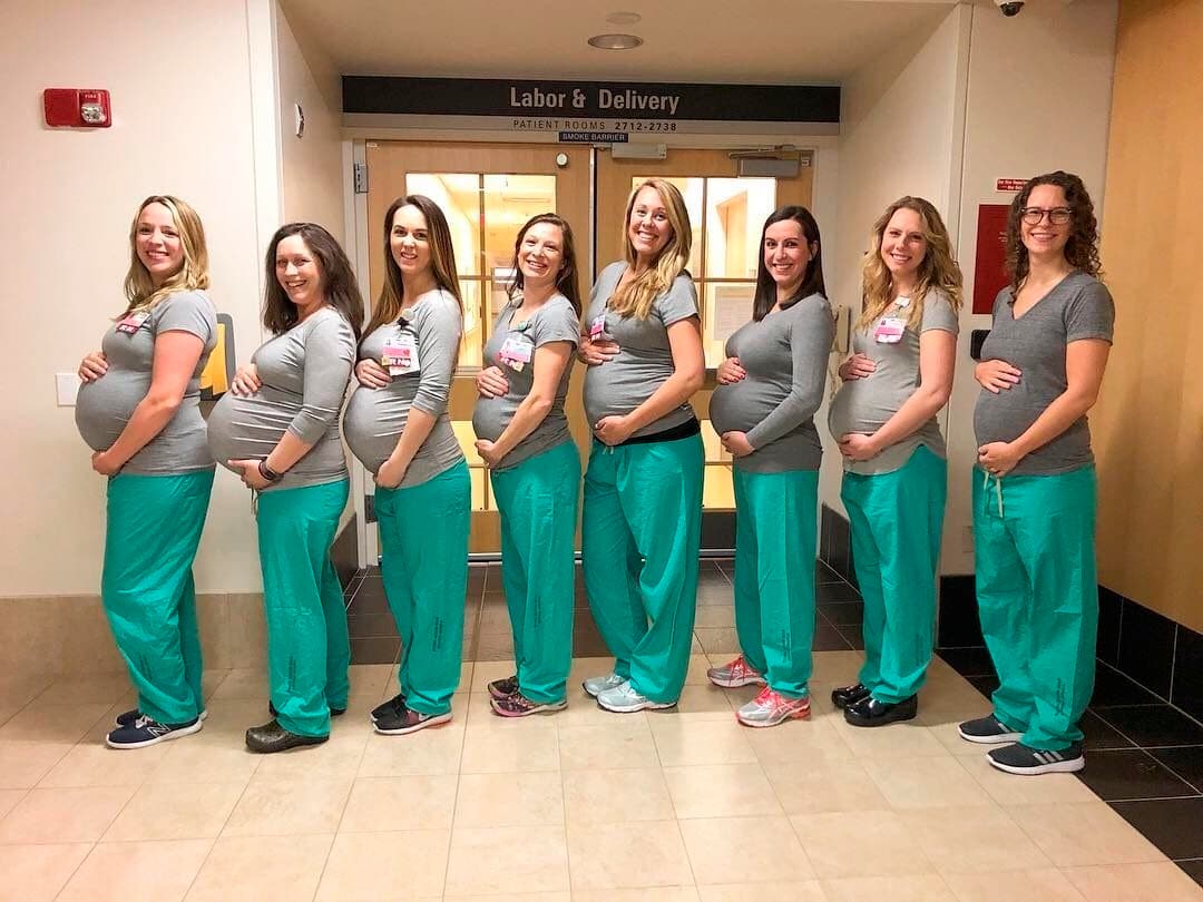 Portland : neuf infirmières d'une même maternité sont enceintes en même temps !