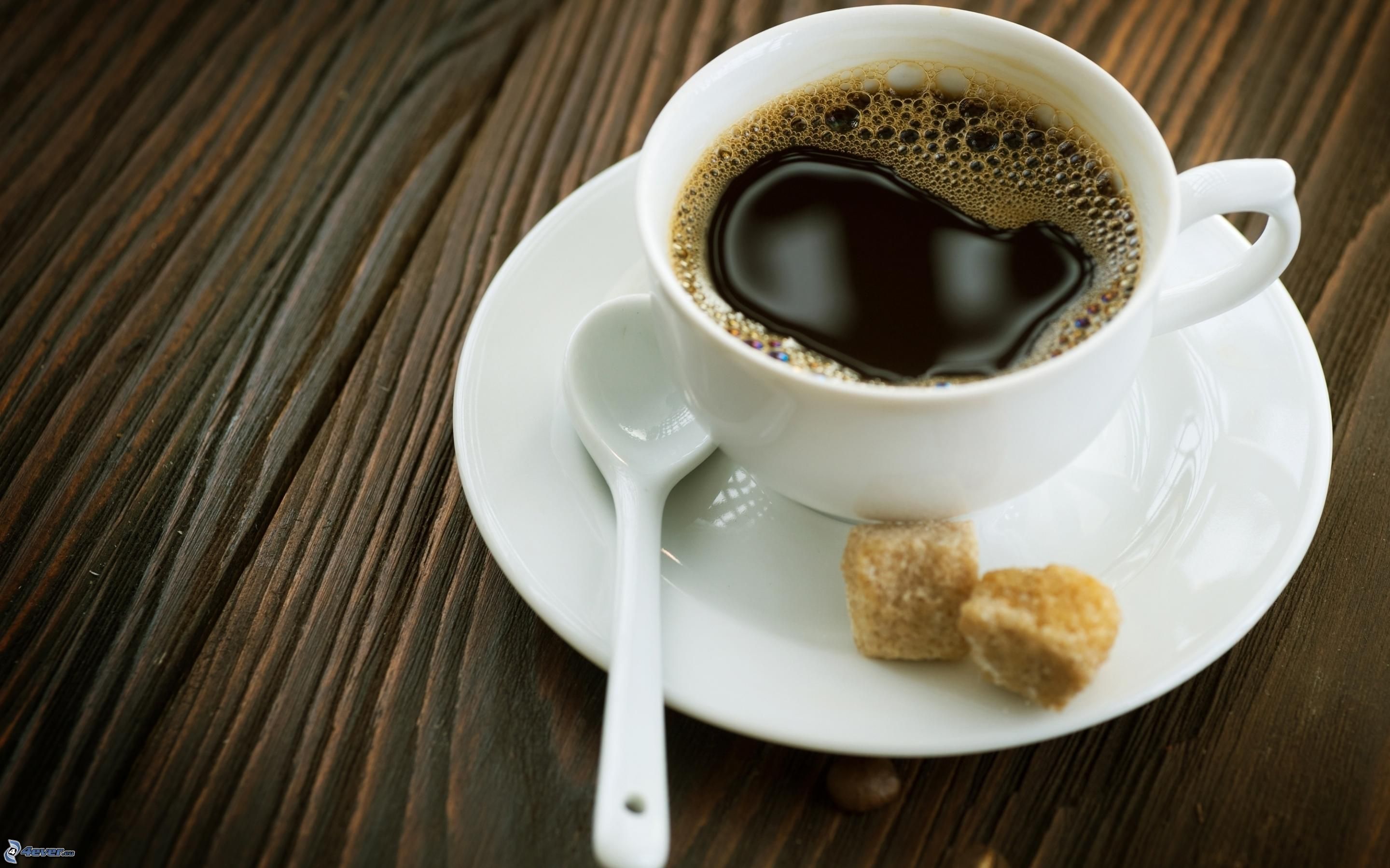 Votre tasse de café de bureau contient sans doute des matières fécales !