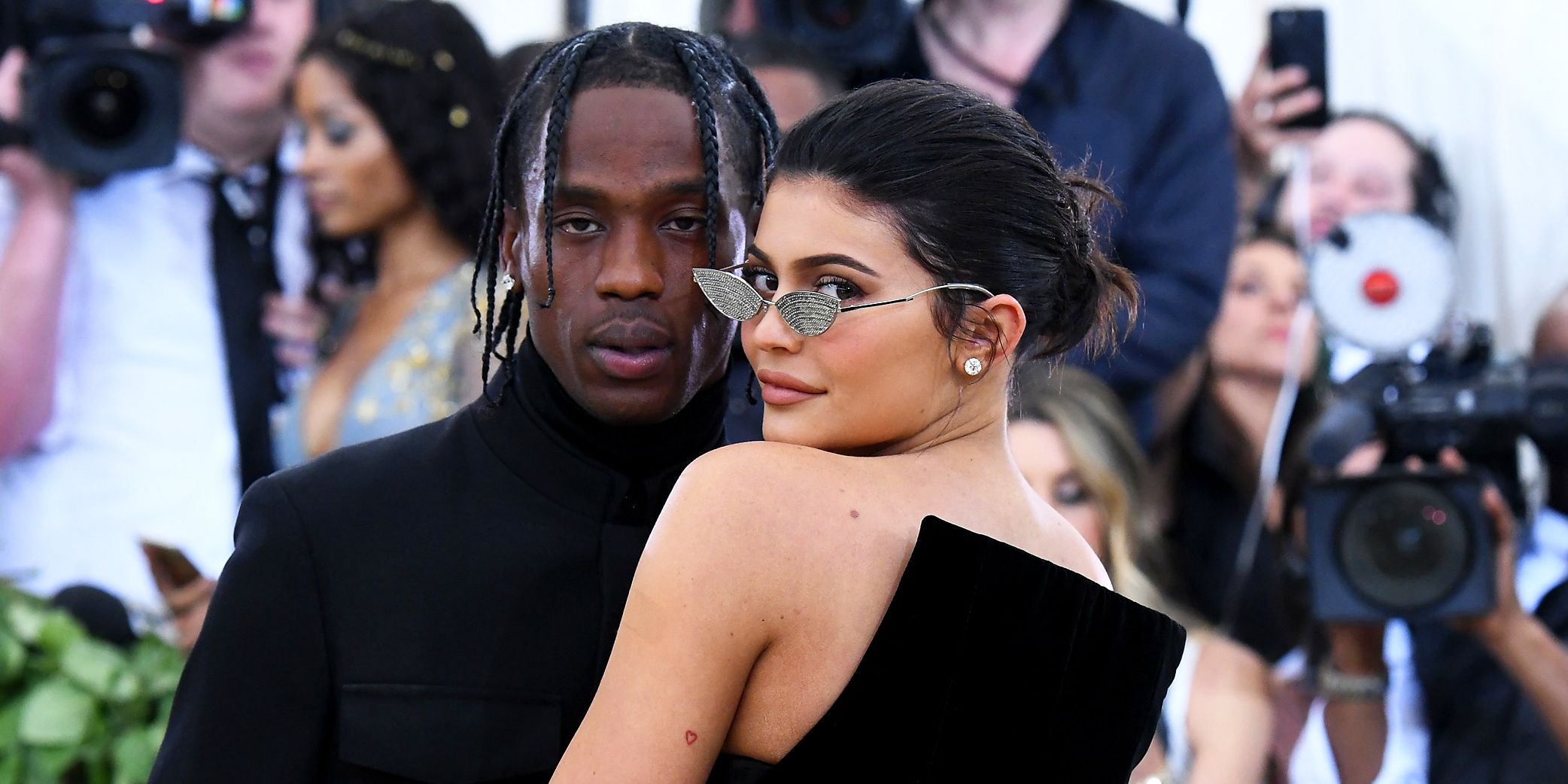 Kylie Jenner et Travis Scott fous amoureux au festival Coachella !
