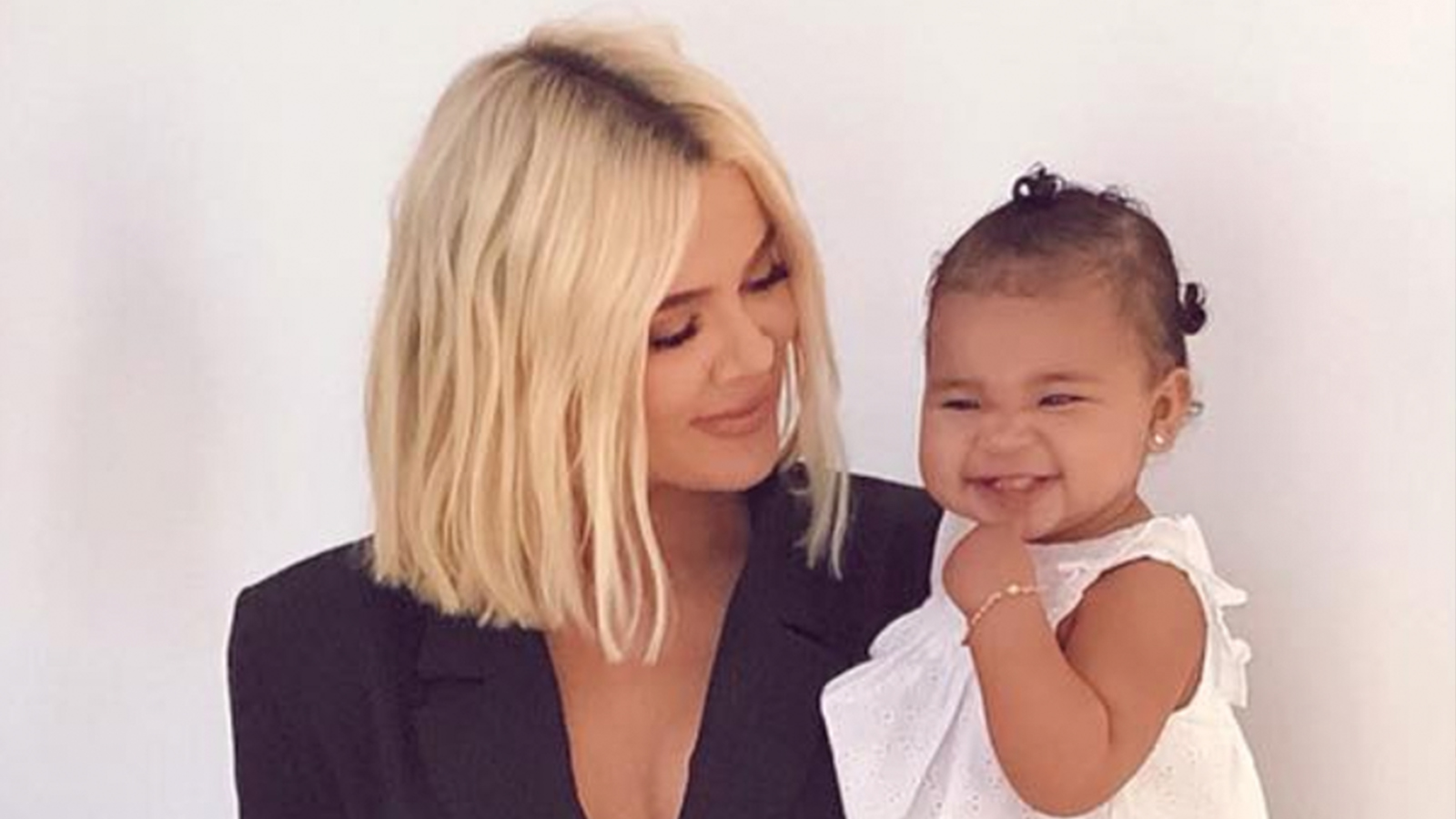 Khloé Kardashian répond aux critiques sur l'éducation de sa fille