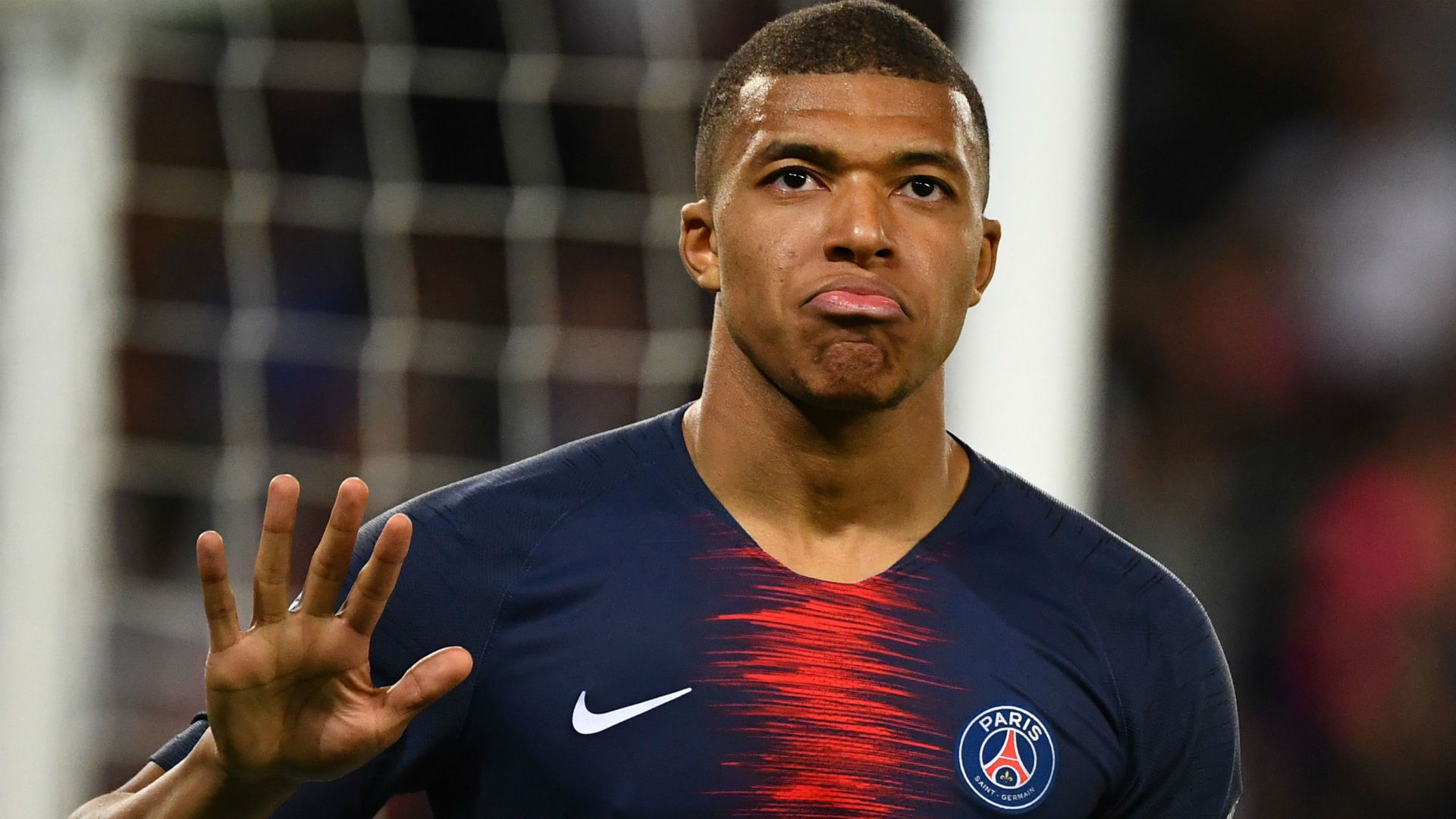 Kylian Mbappé proche de la fille de David Hallyday et Estelle Lefébure ?