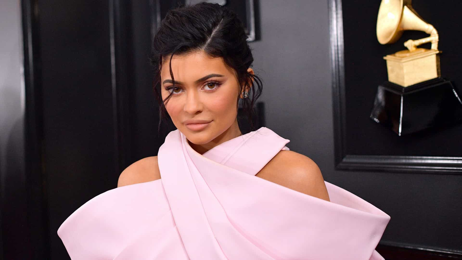 Kylie Jenner : Sa gamme de soins pour la peau sous le feu des critiques