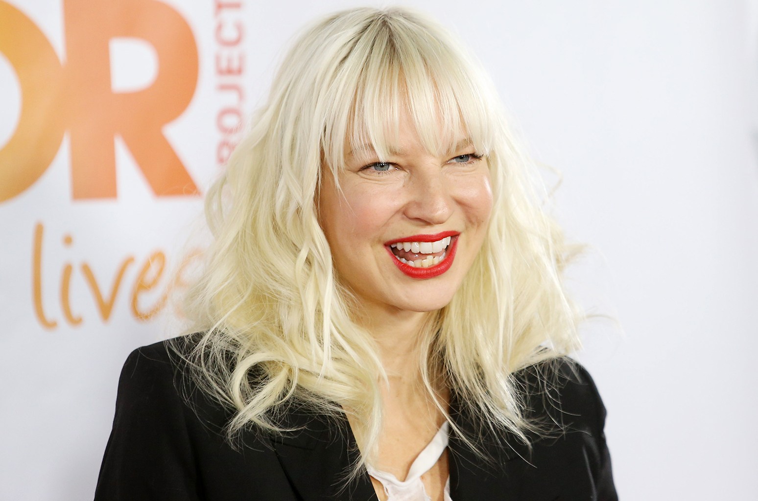 Sia : La chanteuse souhaite adopter un adolescent de 16 ans !