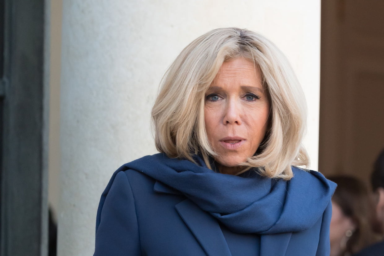 Brigitte Macron : En visite à Marseille, la Première dame visée par un sac-poubelle ?