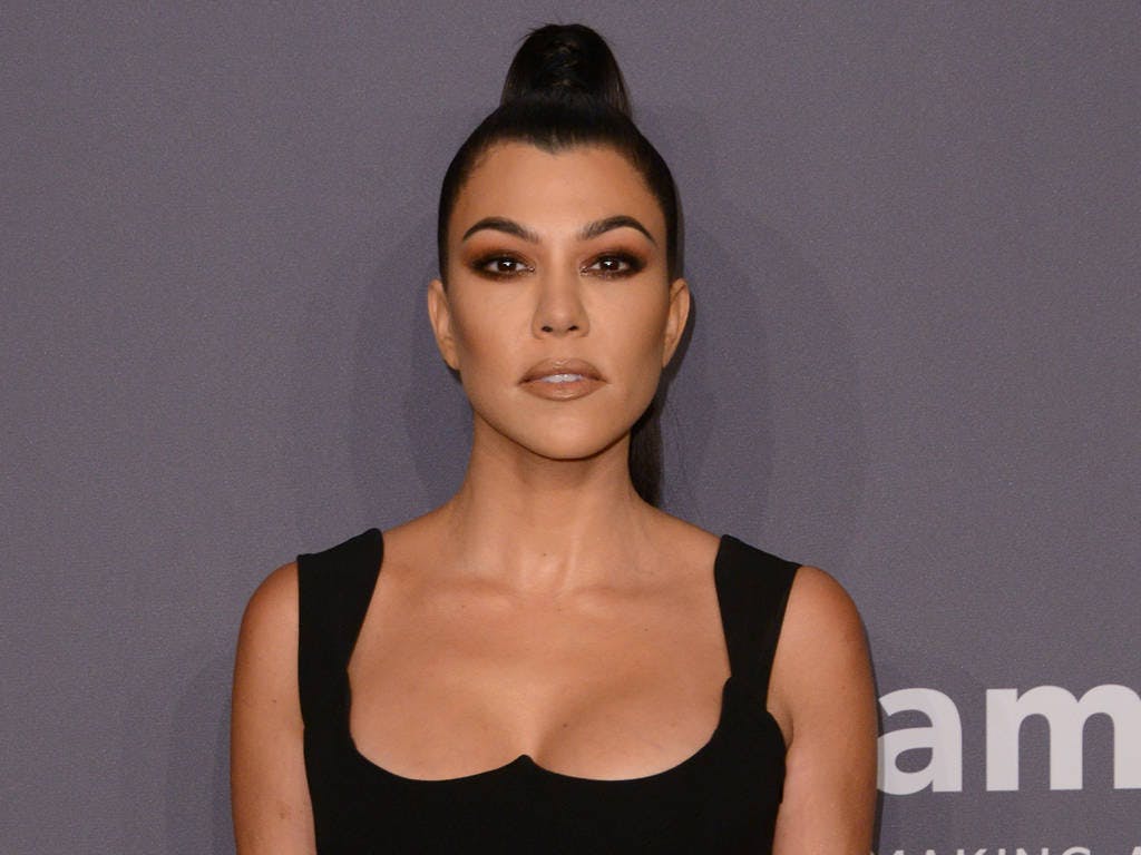 Kourtney Kardashian très sexy sur une ancienne photo pour Vogue !