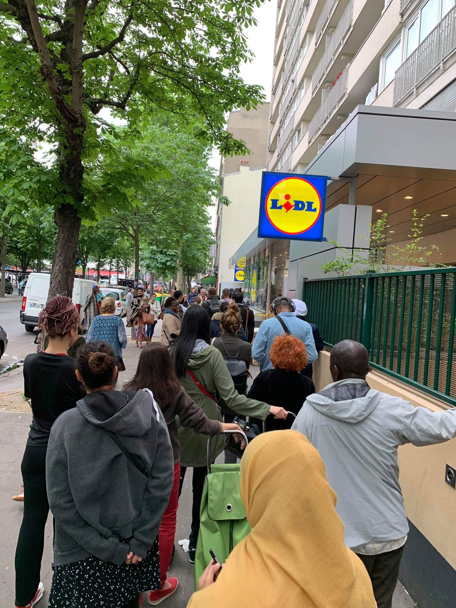 Les magasins Lidl dévalisés par les clients pour avoir le concurrent du Thermomix !