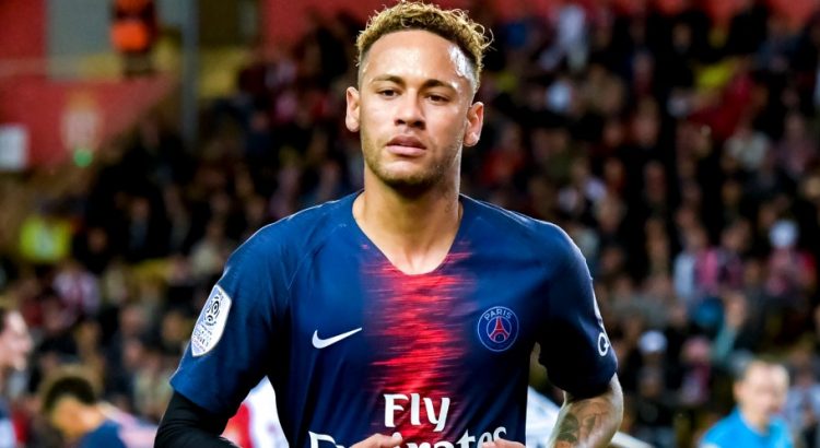 Neymar accusé de viol : sa mère lui conseille de &quot;revenir vers Jésus&quot;