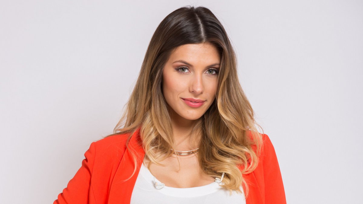 Vaimalama Chaves boude Miss Monde et Miss Univers, Camille Cerf réagit !