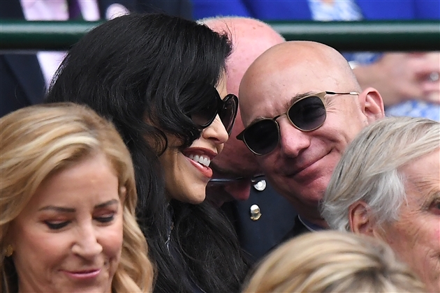 Jeff Bezos à Wimbledon : il s'affiche très amoureux avec sa maîtresse