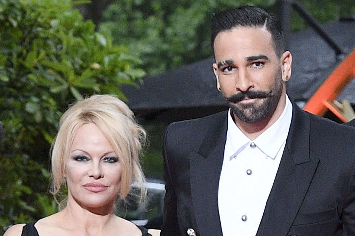 Adil Rami « toxique » ? Un proche de Pamela Anderson l'attaque !