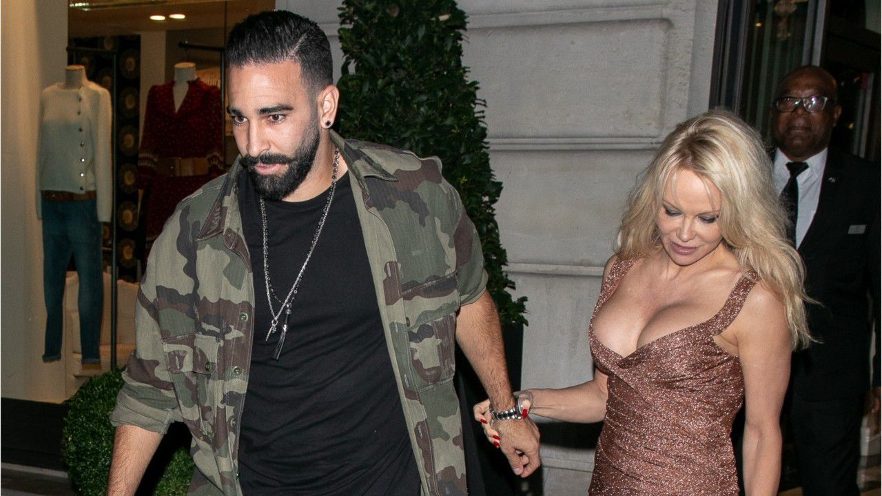 Adil Rami violent ? Pamela Anderson dévoile des SMS compromettants