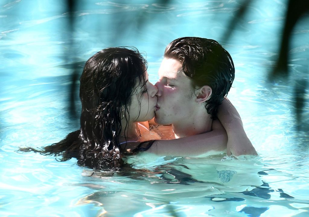 Quand Shawn Mendes et Camila Cabello s'échangent des baisers ultra caliente