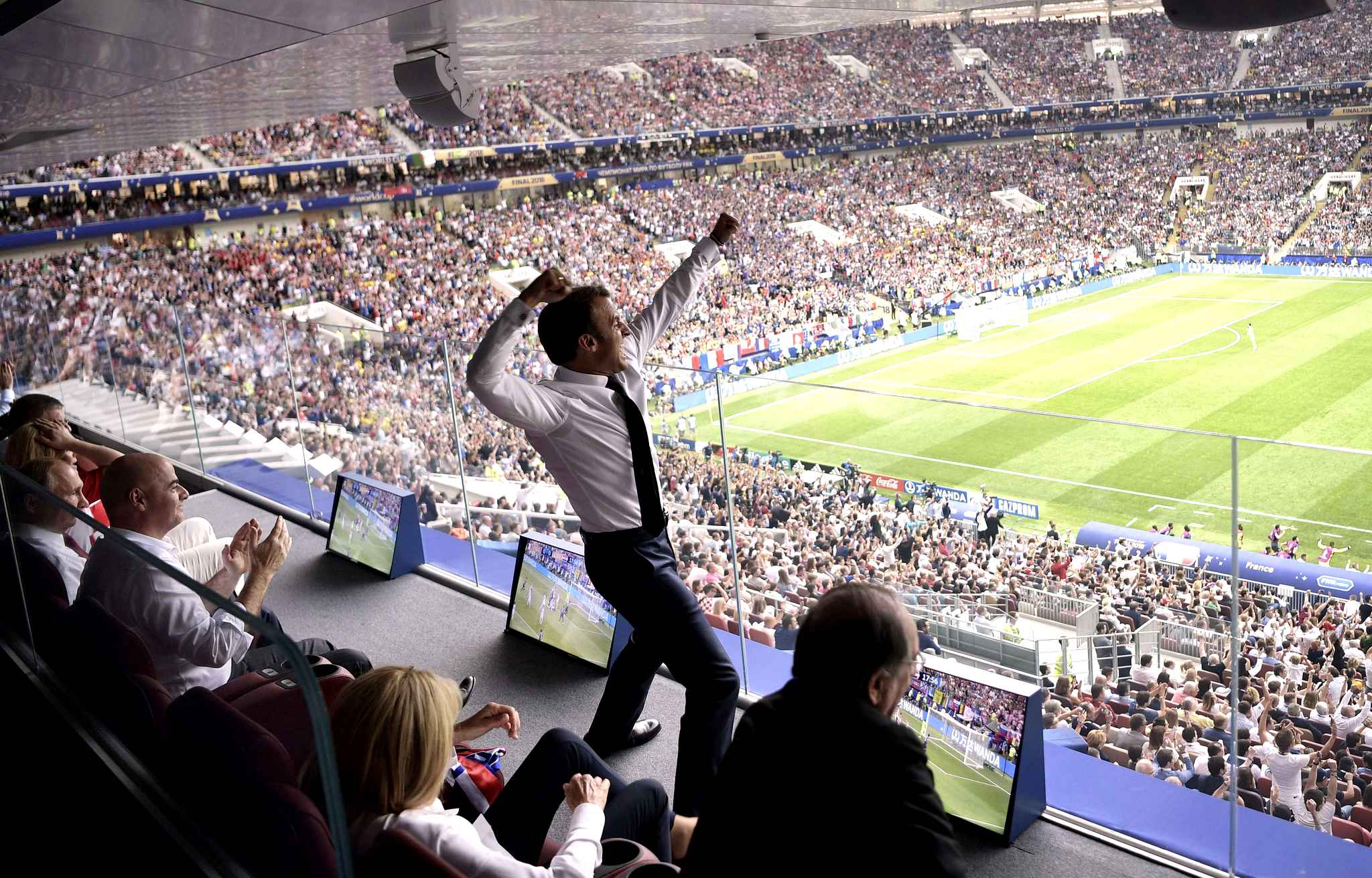 Emmanuel Macron va jouer les footballeurs... le temps d'un match !