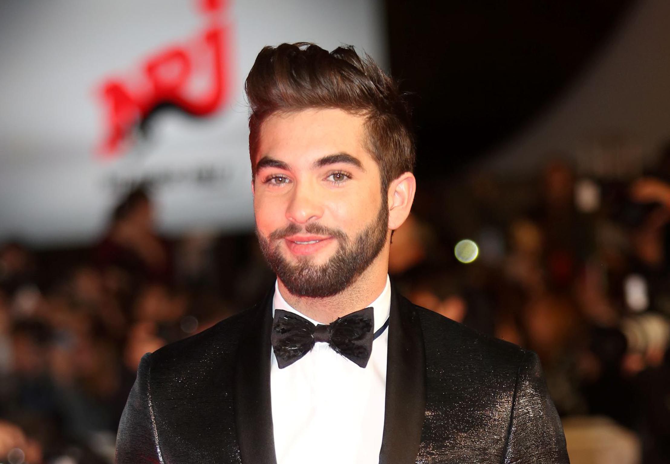 Kendji Girac : En vacances à la mer, il dévoile sa silhouette amincie !