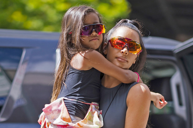 Kim Kardashian : À six ans, sa fille aurait déjà un piercing au nez !