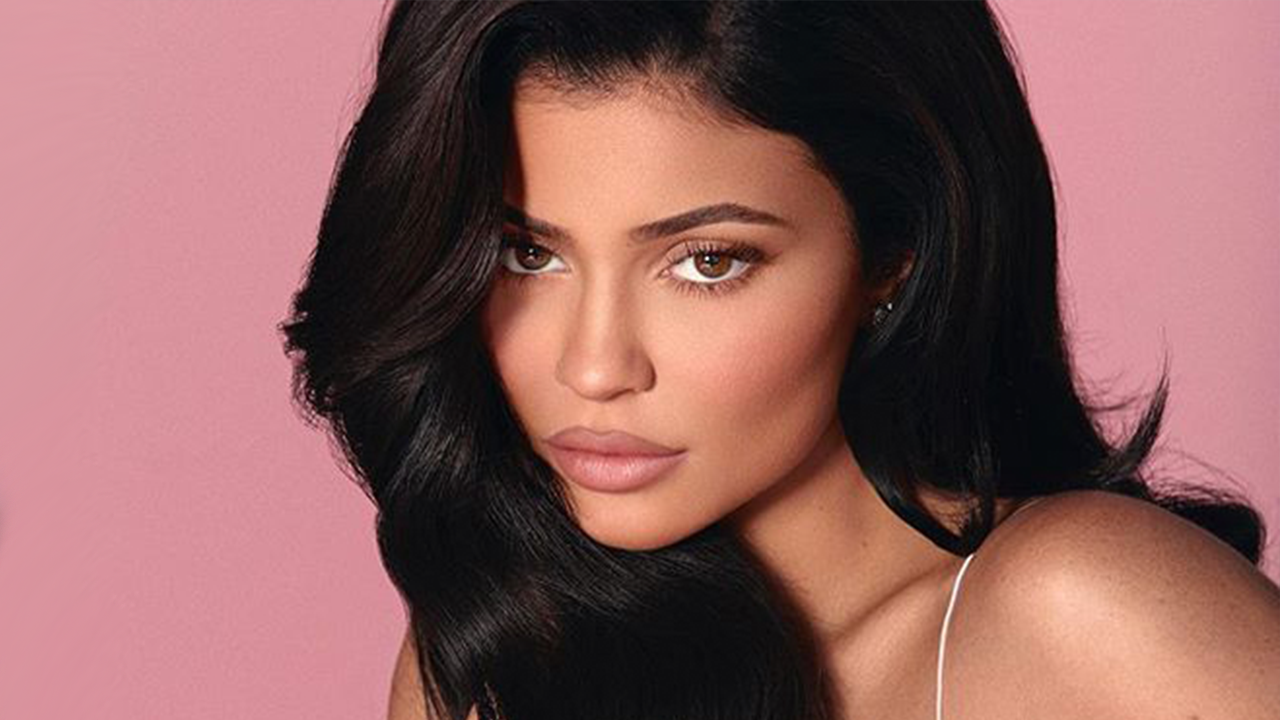 Kylie Jenner s'offre une nouvelle voiture à 450 000 dollars !