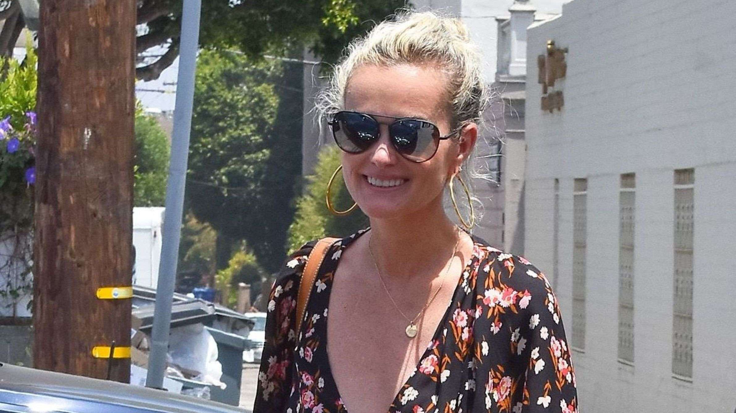 Laeticia Hallyday : Cette invitée pas comme les autres qu'elle a reçue à Saint-Barth !