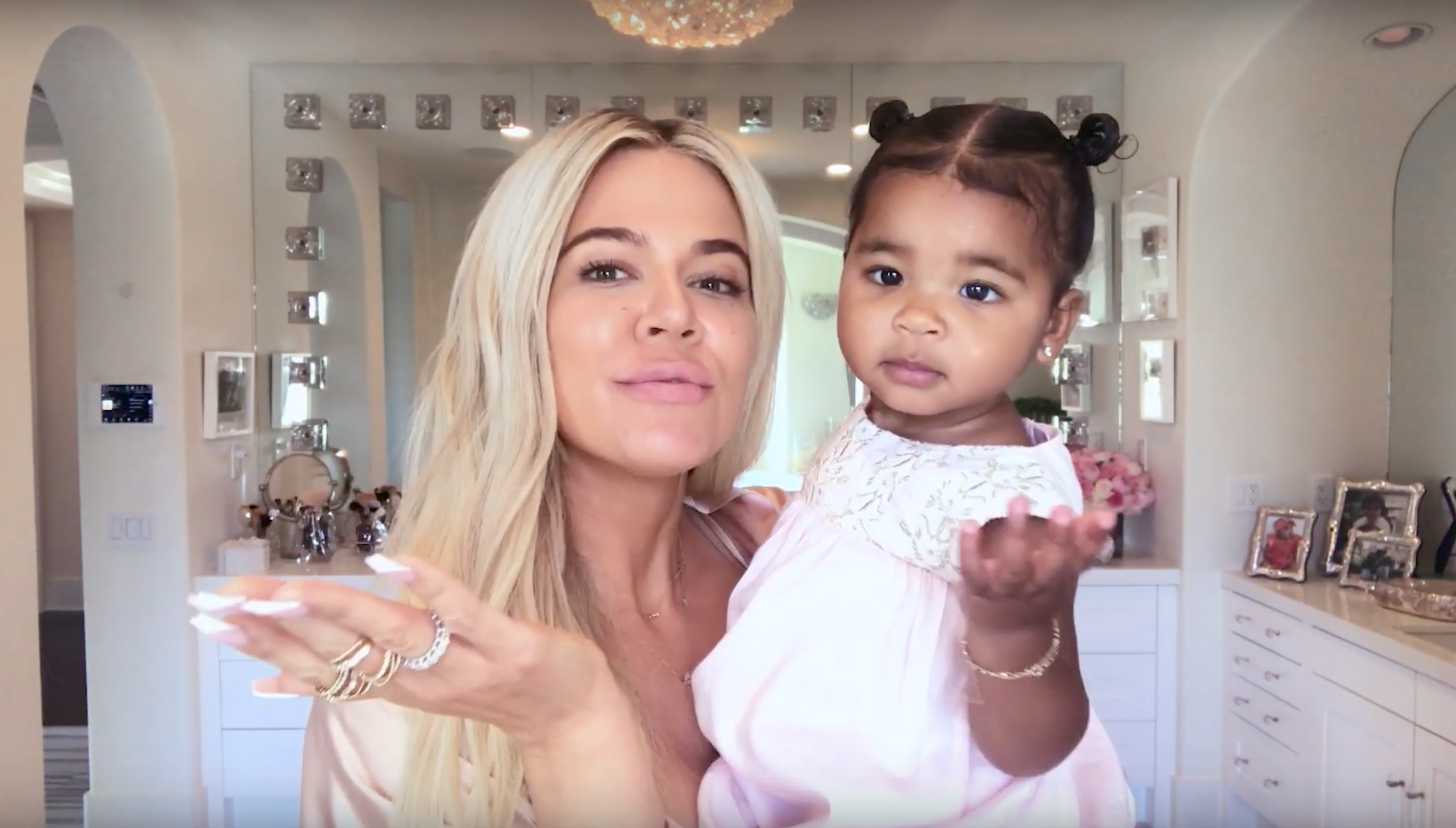 Khloé Kardashian sublime pendant ses vacances avec sa fille True