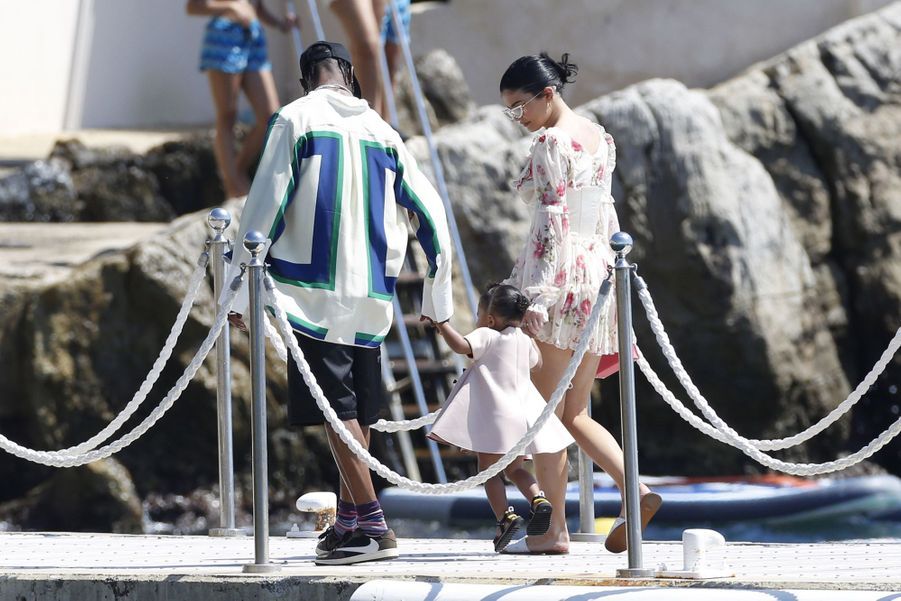 Kylie Jenner en escapade à Antibes avec Stormi et Travis Scott !