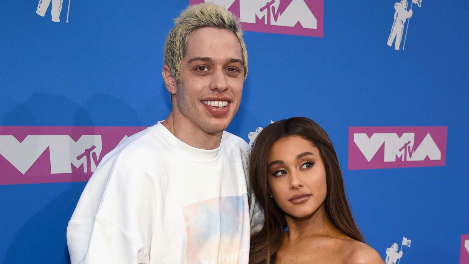  L'humoriste Pete Davidson et son ex-fiancée, la chanteuse Ariana Grande @DR