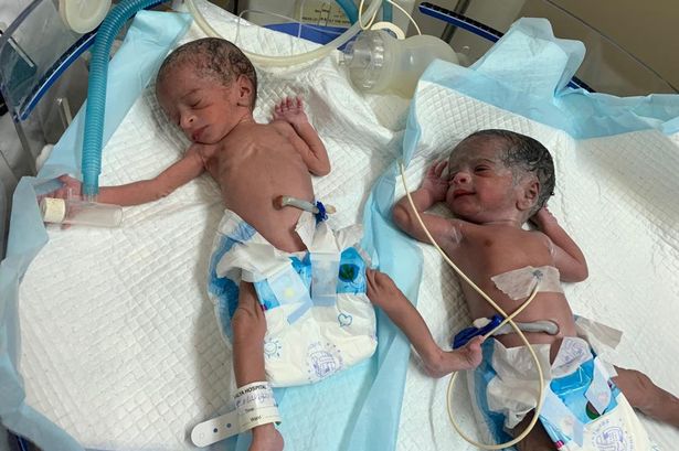 Accouchement : Une femme de 74 ans donne naissance à des jumelles