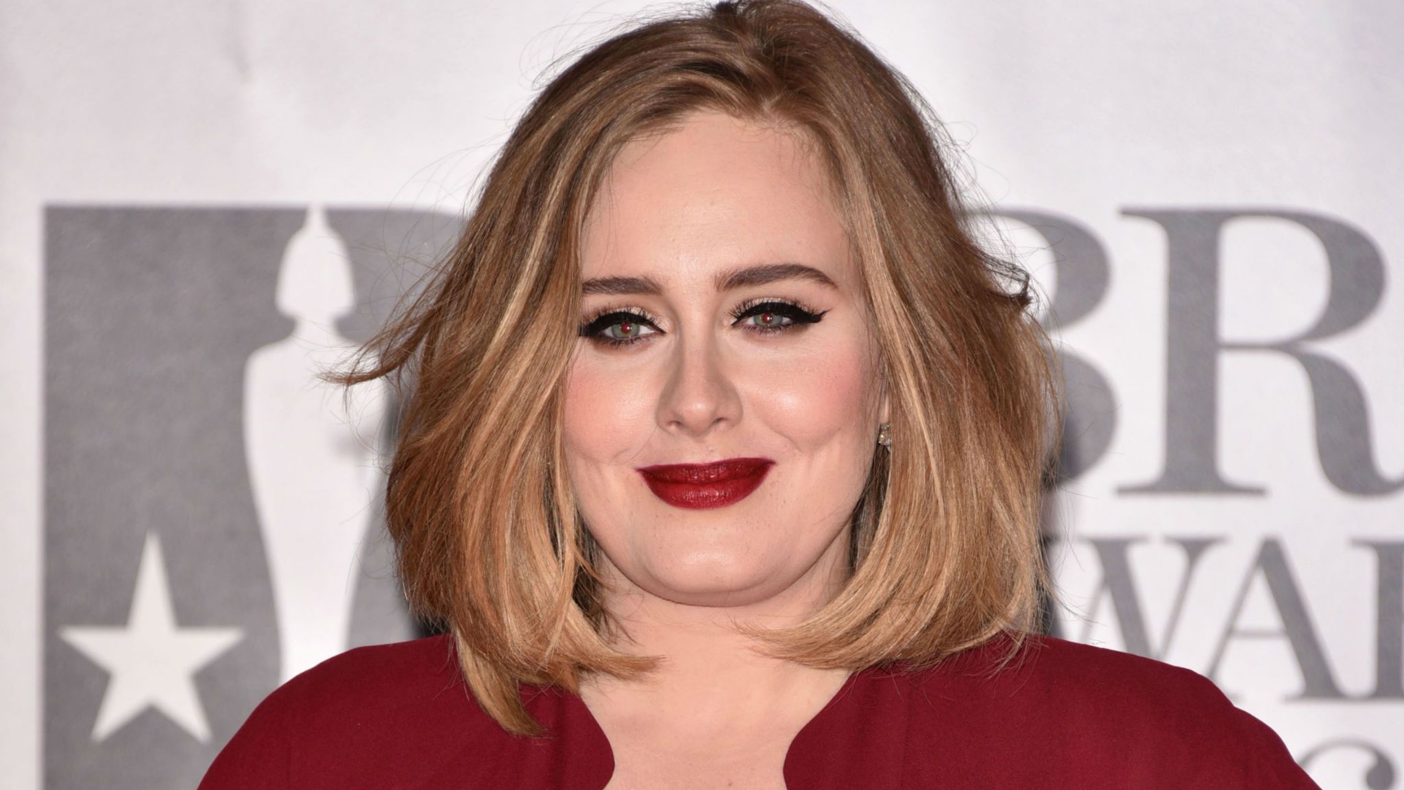 Adele demande officiellement le divorce : Devra-t-elle partager sa fortune ?