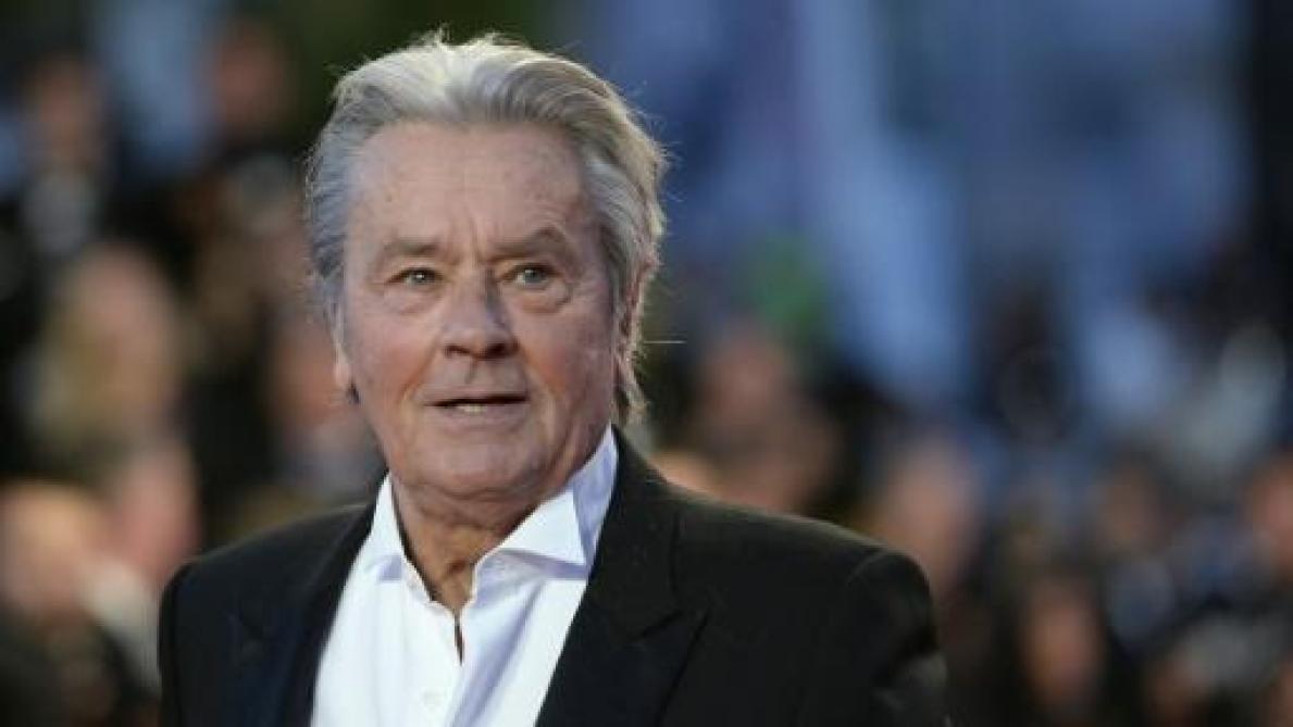 Alain Delon attaqué en justice par son fils illégitime : Ari Boulogne sort de son silence