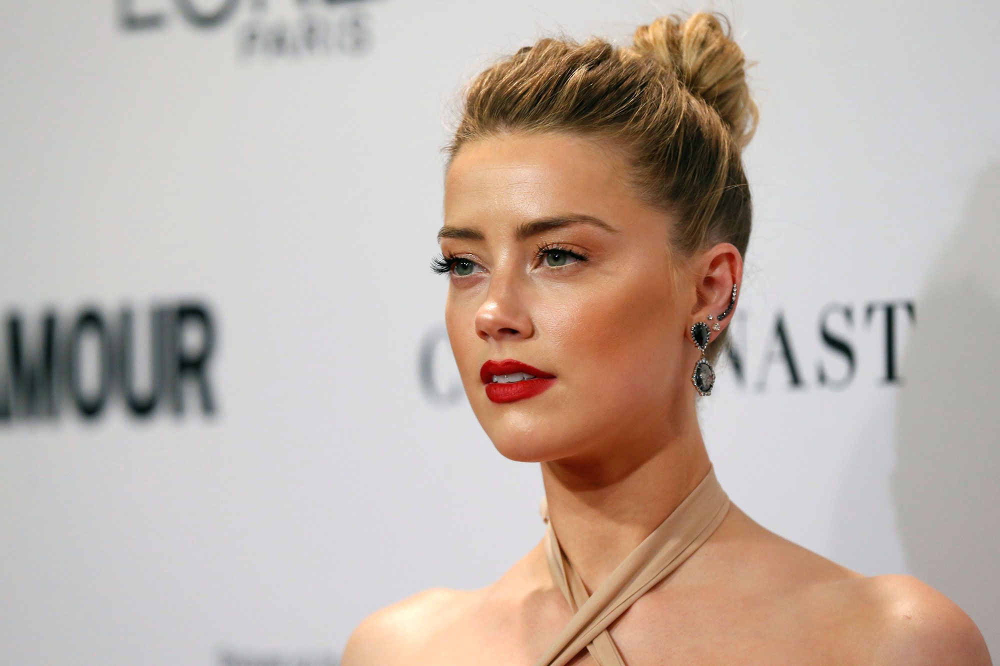 Amber Heard se dévoile téton apparent sur Instagram : la polémique enfle !