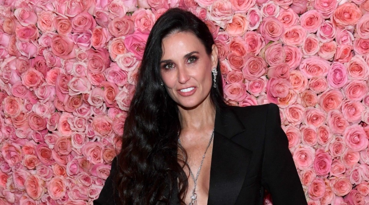 Demi Moore entièrement nue en Une du magazine Harper’s Bazar