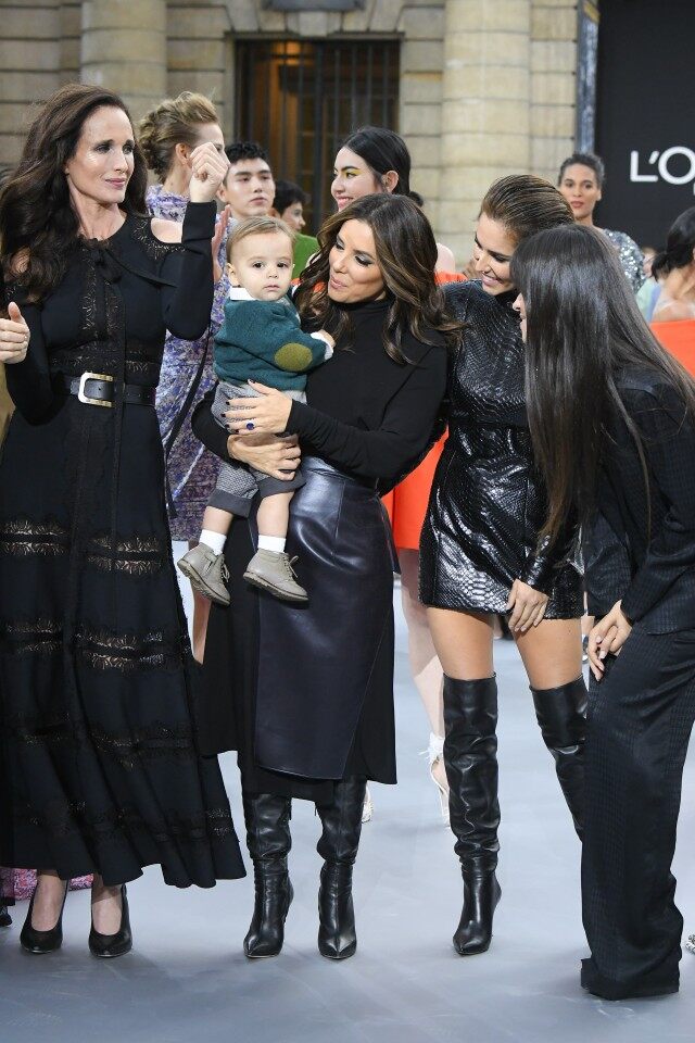 Quand le fils d'Eva Longoria charme tout le monde à la Fashion Week !