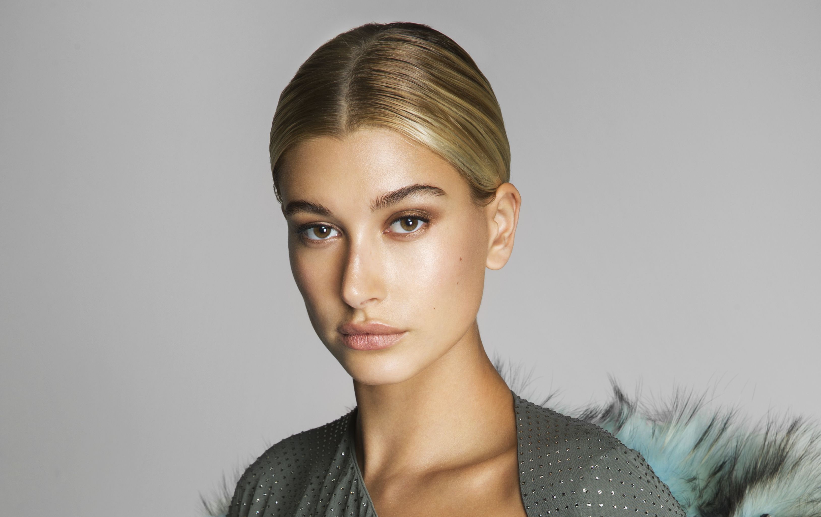 Hailey Baldwin : Son nouveau tatouage en lien avec Taylor Swift ? Ses fans en sont persuadés !