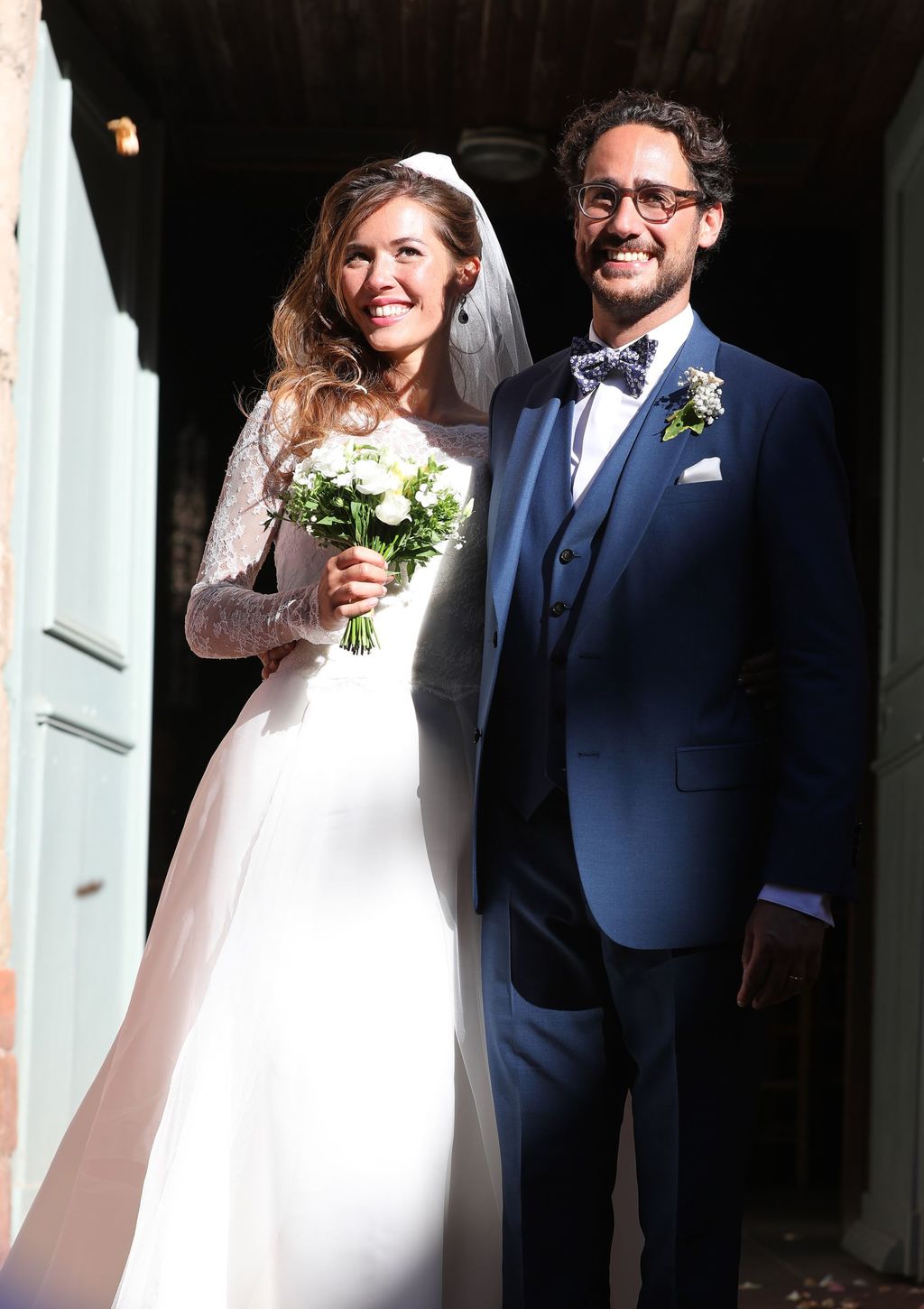 Emilie Broussouloux & Thomas Hollande fêtent 1 an de mariage : découvrez des photos inédites de la cérémonie