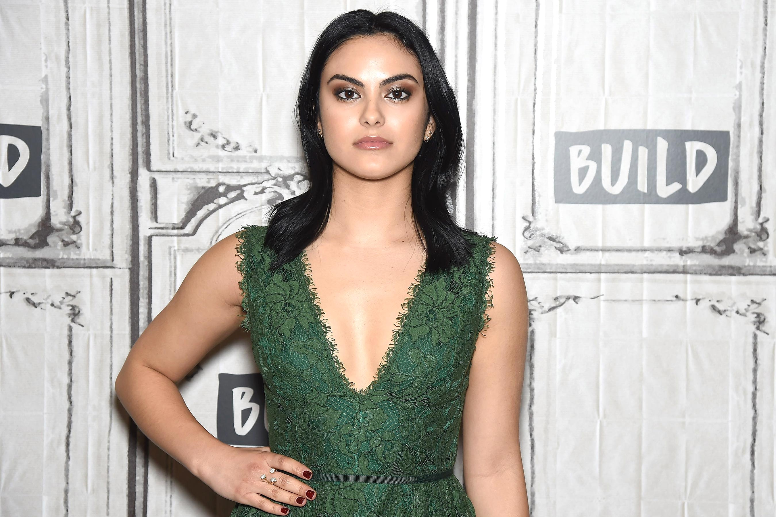 Riverdale : Camila Mendes parle pour la première fois de son agression sexuelle