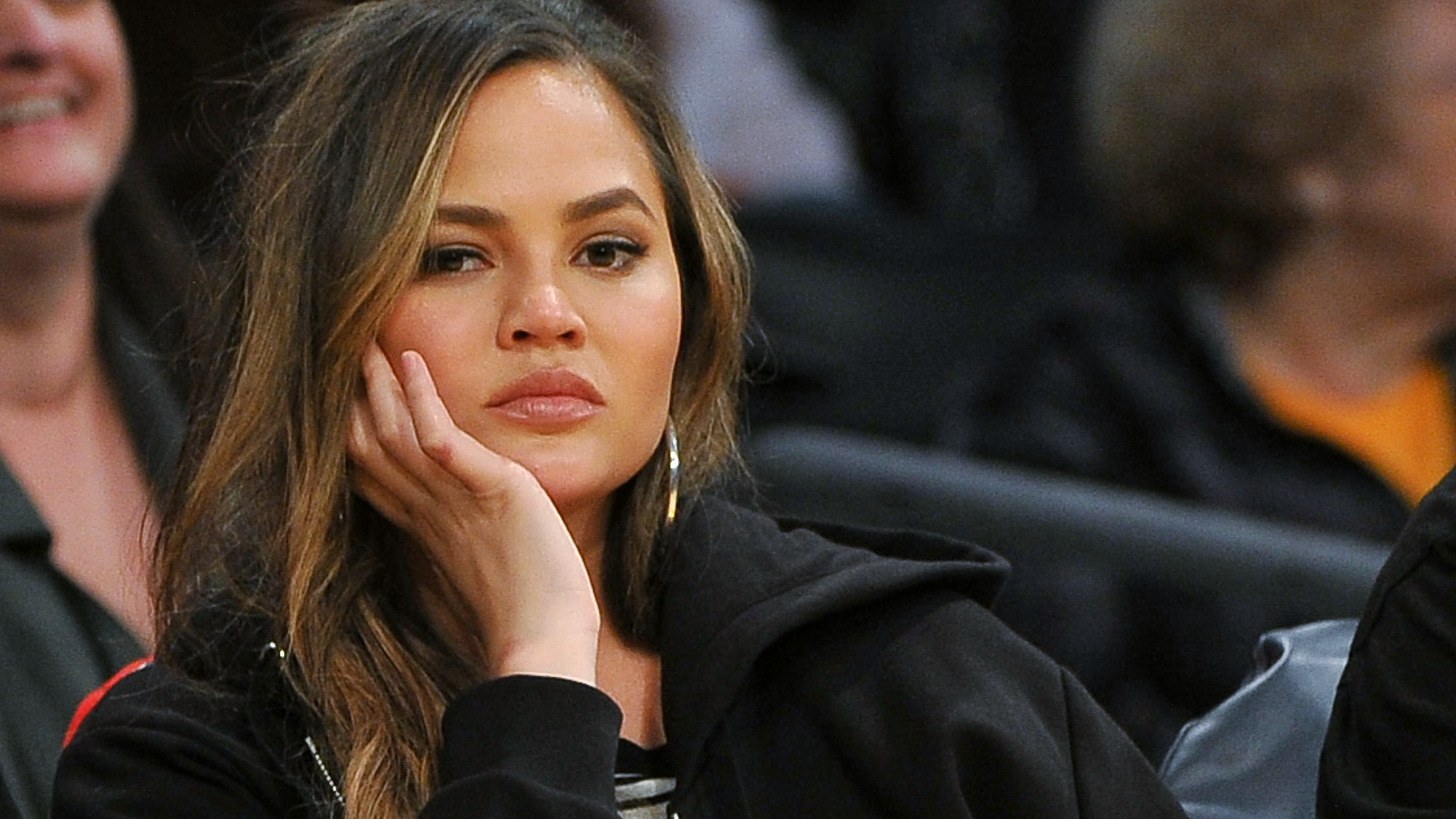 Chrissy Teigen : elle raconte sa terrible fausse couche