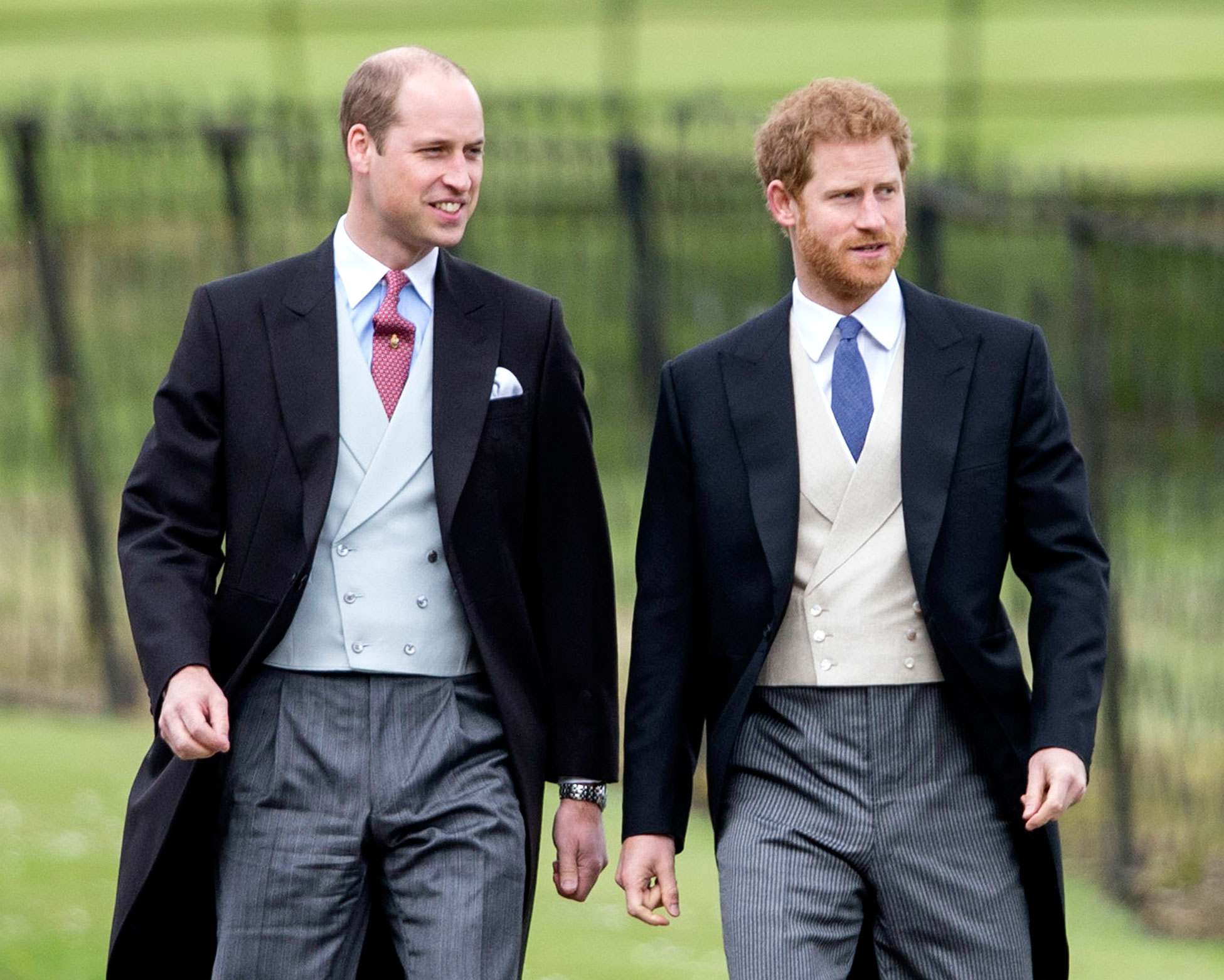 Le prince William réagit aux déclarations du prince Harry : "J'espère qu'il va bien"