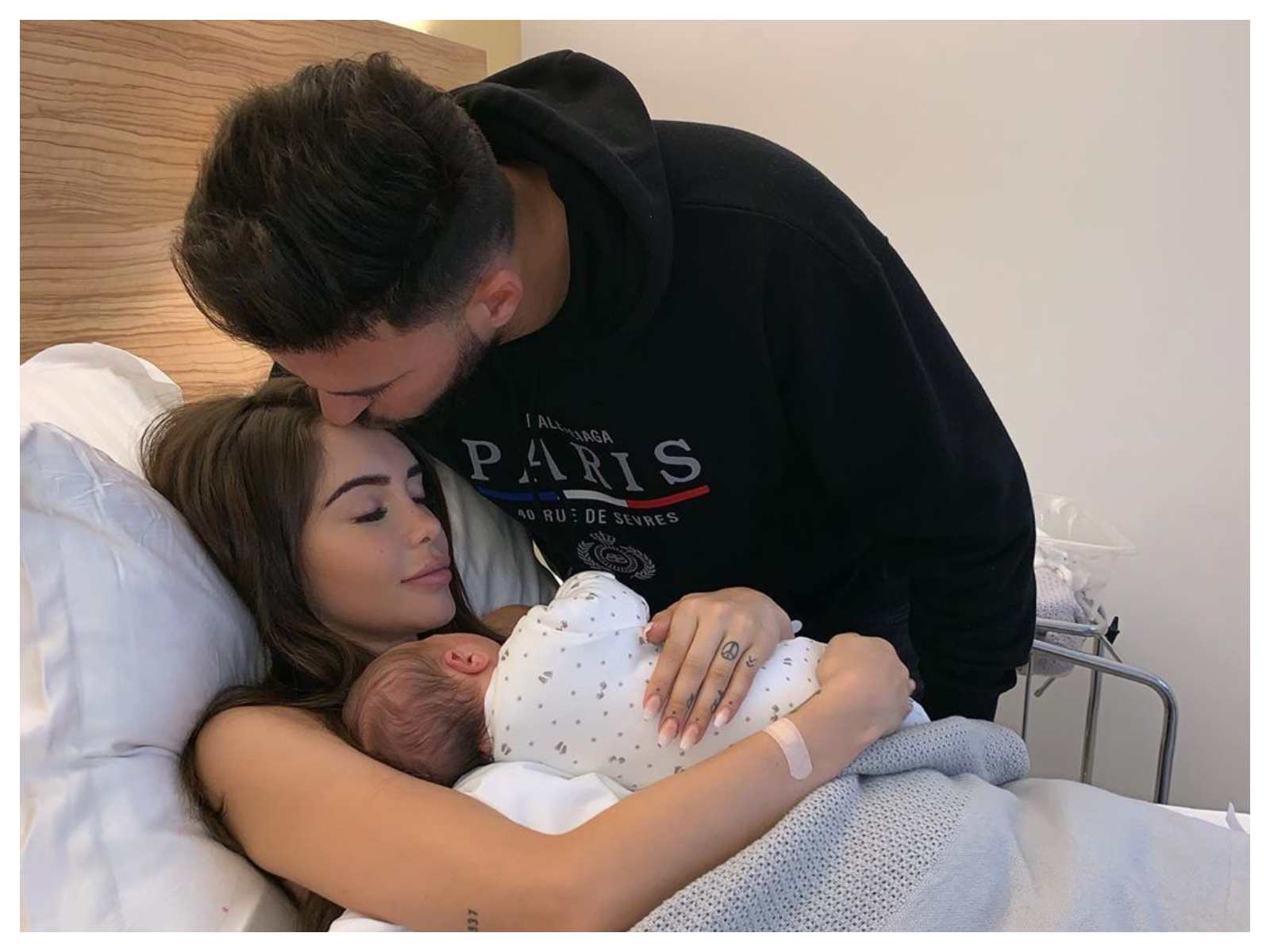 Nabilla maman : Sa belle déclaration d'amour à Milann