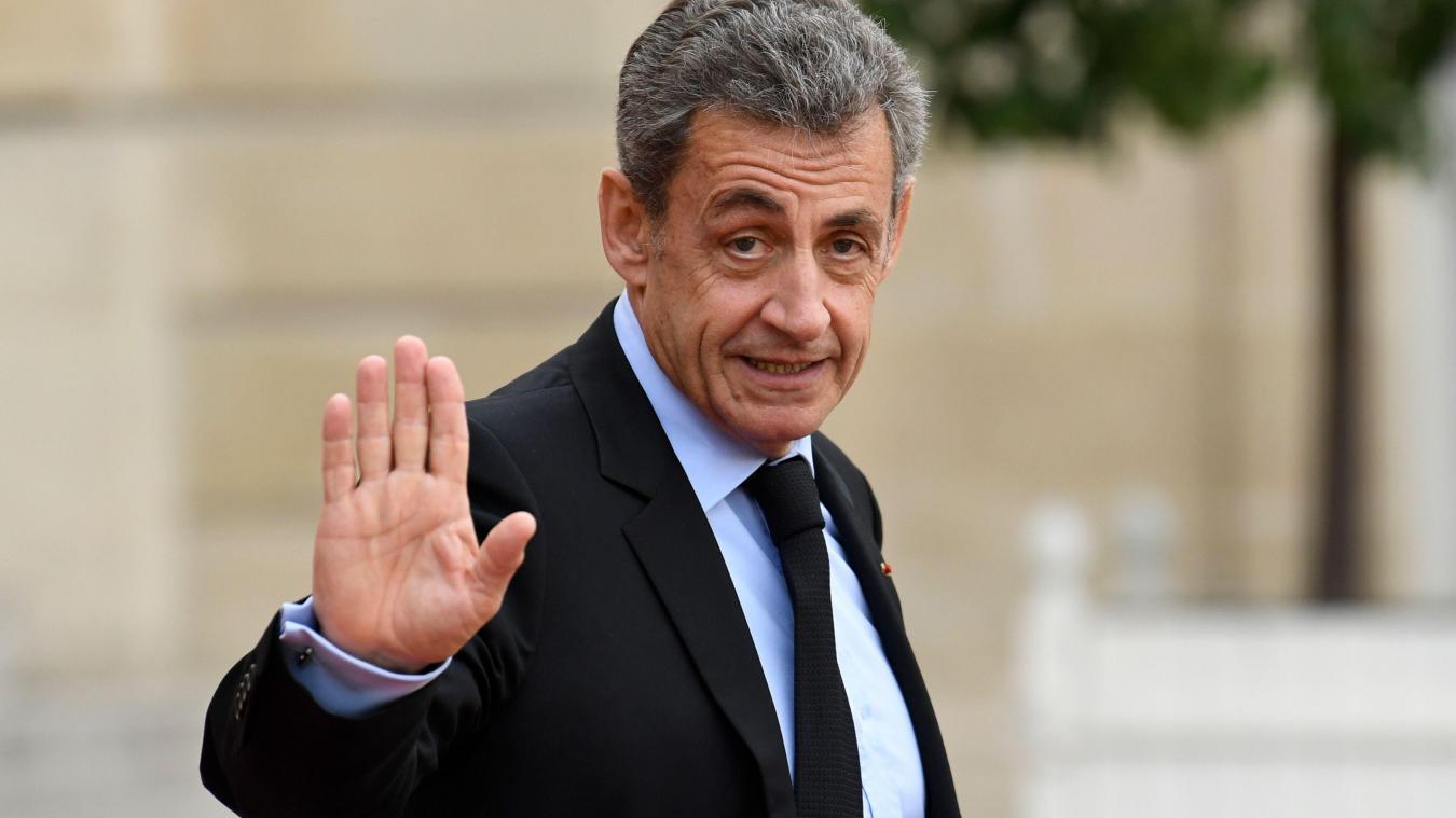Nicolas Sarkozy a-t-il dénoncé une soirée clandestine aux forces de l'ordre ? Son entourage dément