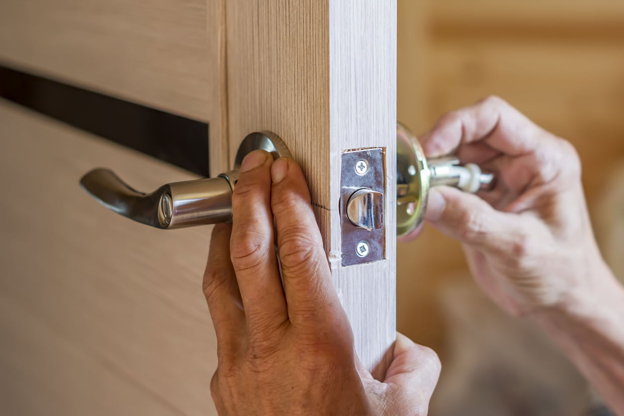 Une femme de 45 ans tente de s’installer secrètement dans un appartement qu’elle avait visité dans la matinée