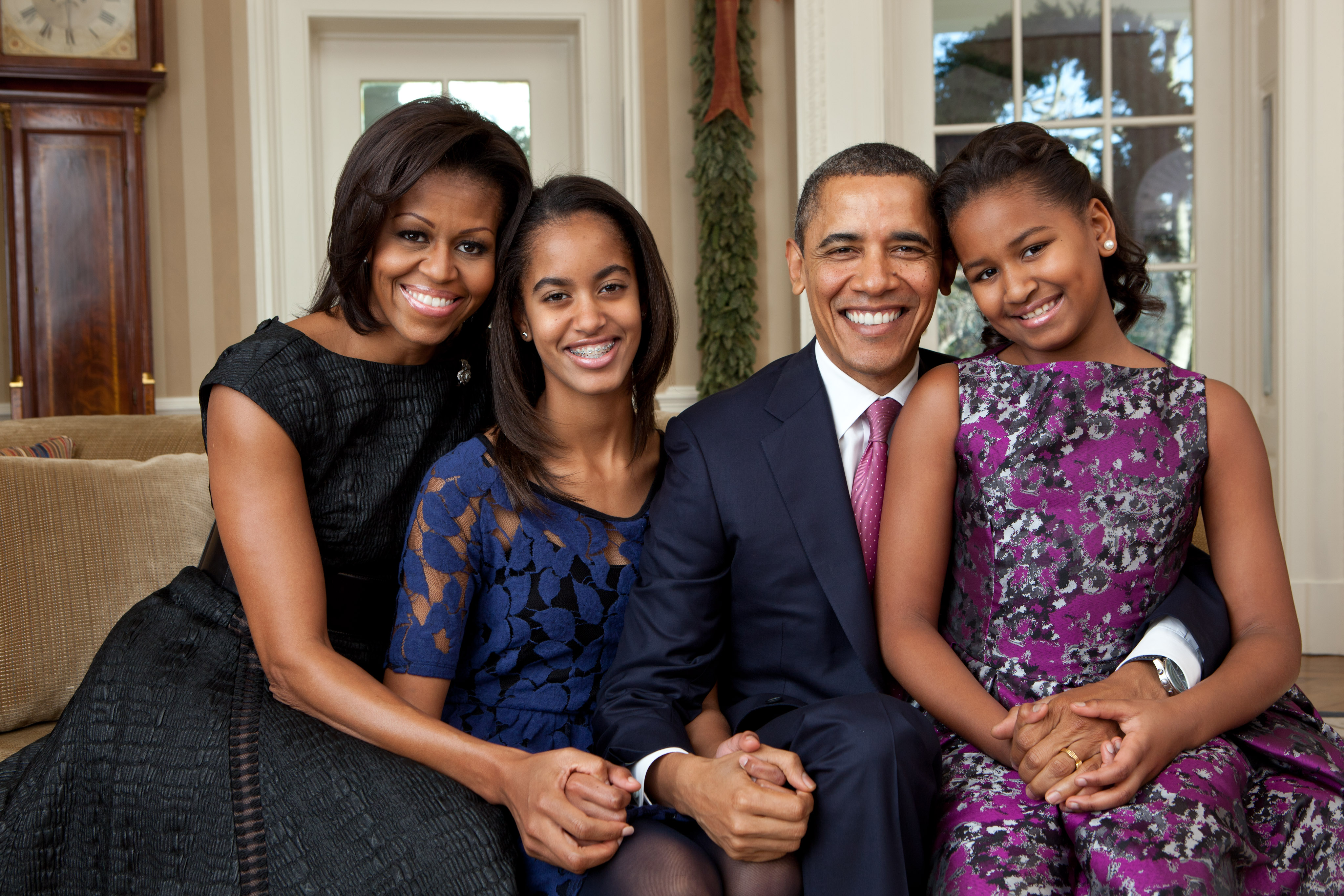 Michelle et Barack Obama posent en famille : Leurs filles ont beaucoup changé !