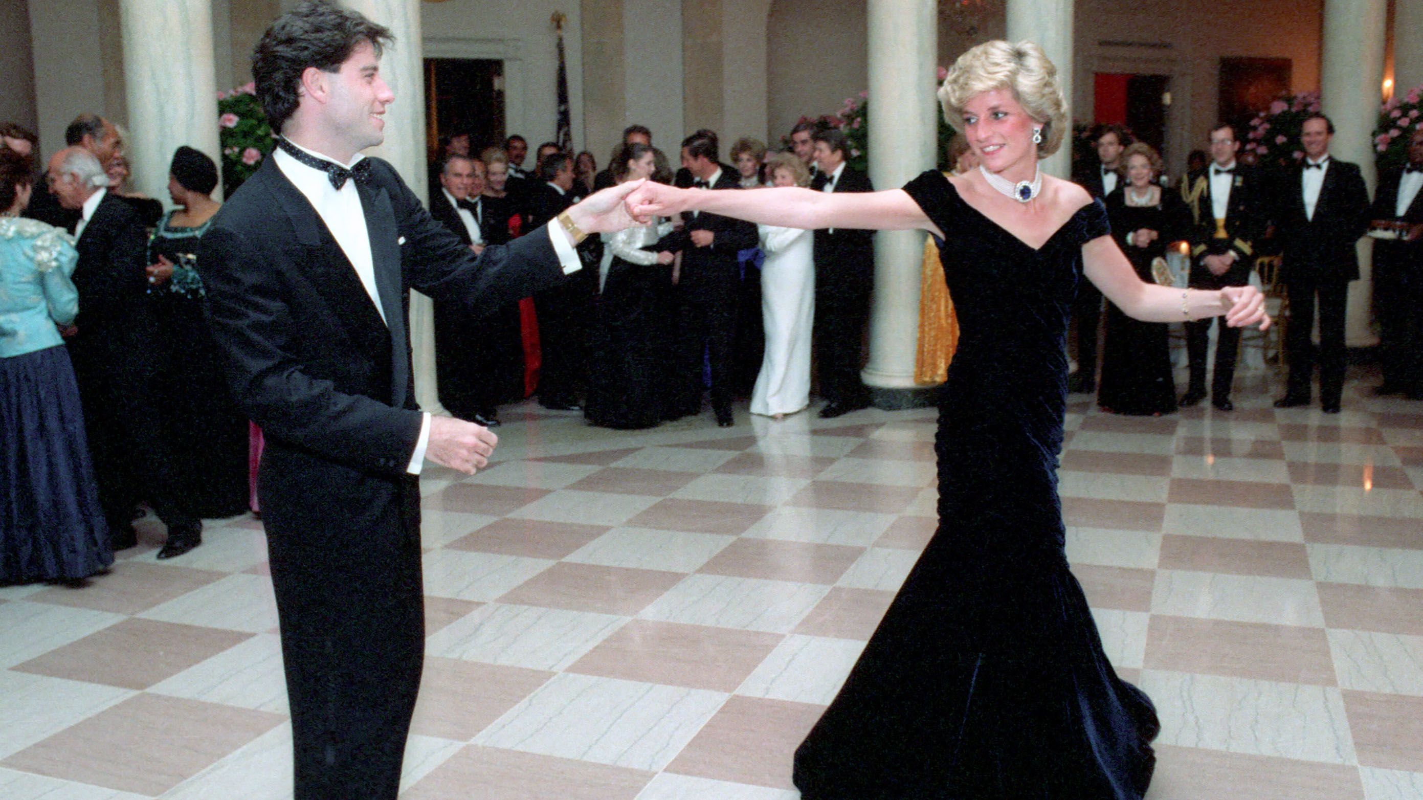 Mise aux enchères d’une robe de Lady Diana : le symbole d'une danse endiablée !