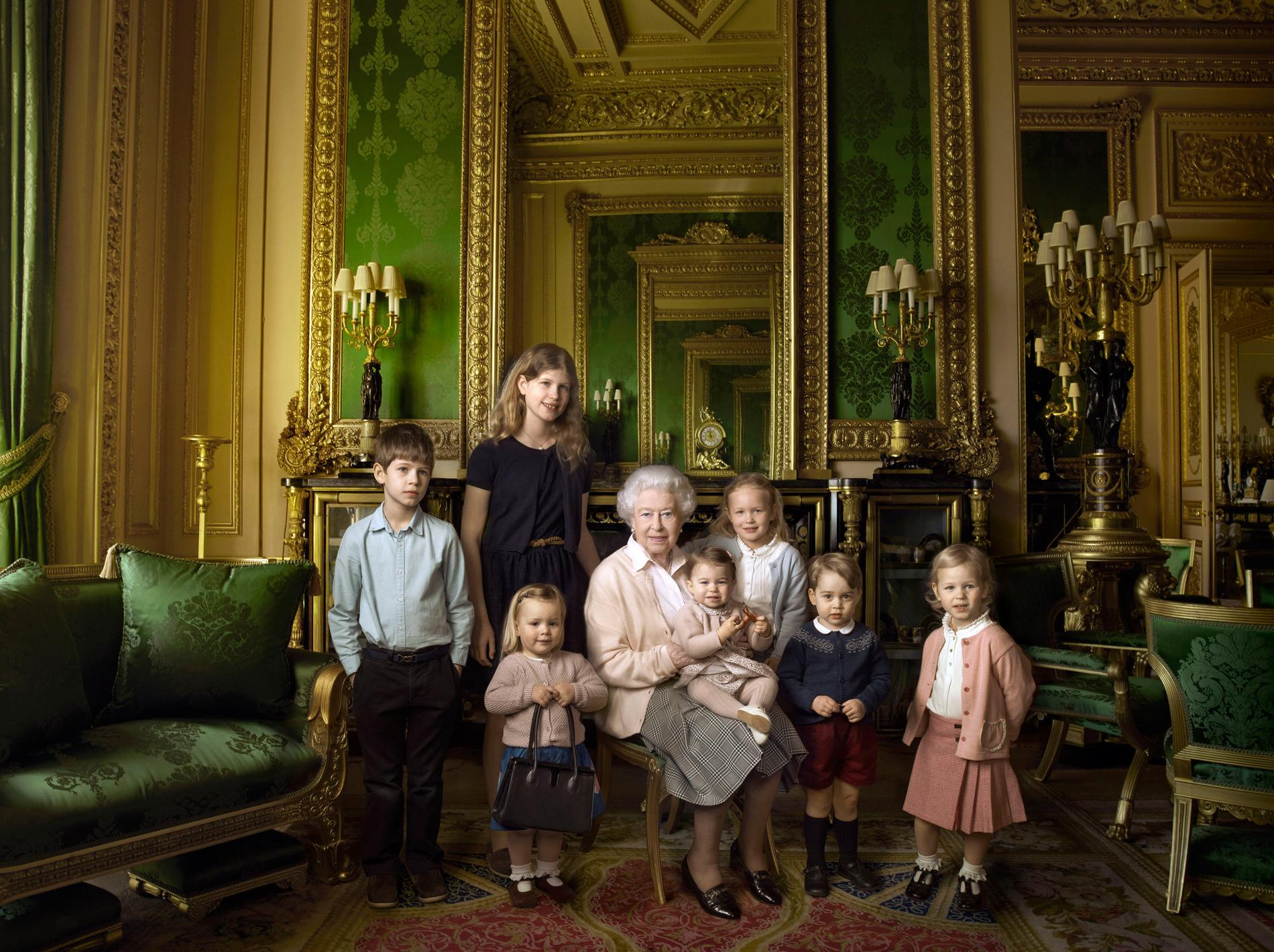Pourquoi la reine Elizabeth II ne veut plus de ses arrière-petits-enfants à table