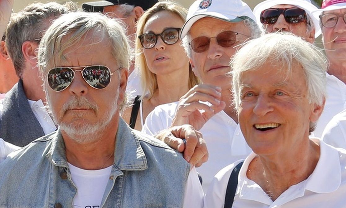 Renaud : Sa seule présence au concert de Dave déchaine les foules