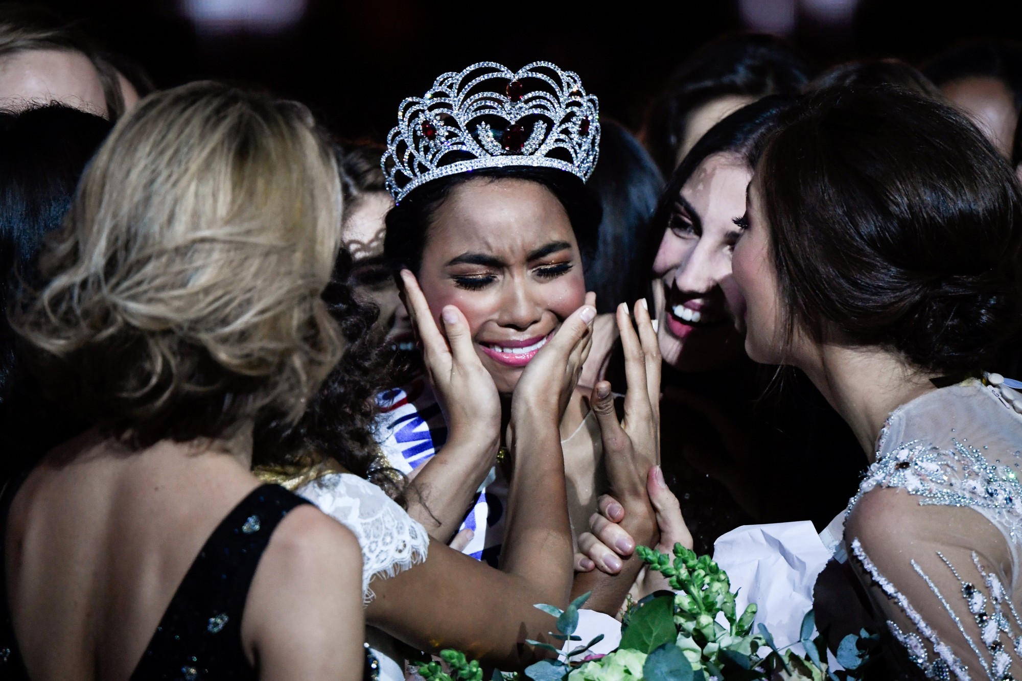 Clémence Botino : Miss France 2020 revient sur les conflits entre Miss