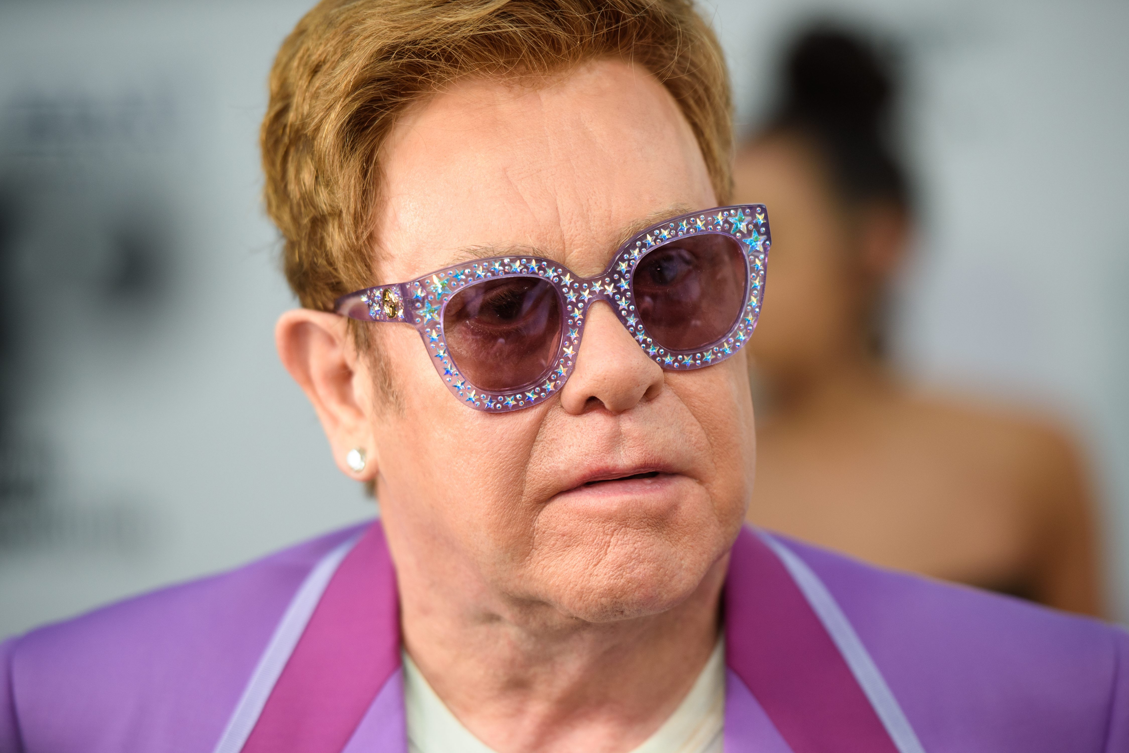 Elton John a failli mourir dans un vol qui l'emmenait à New York après un problème technique