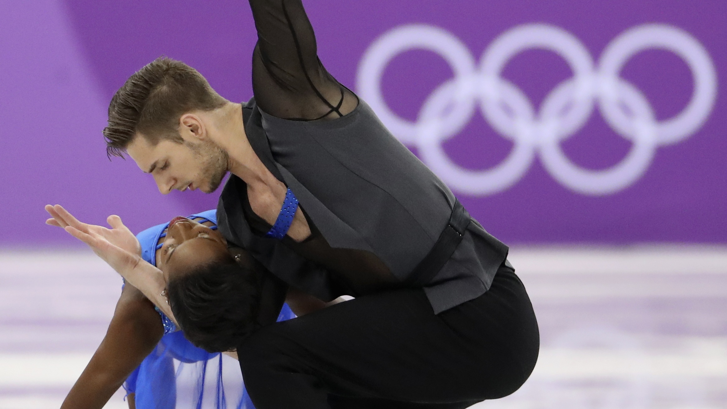 Morgan Ciprès : Le patineur accusé d'envoyer des photos obscènes à une mineure